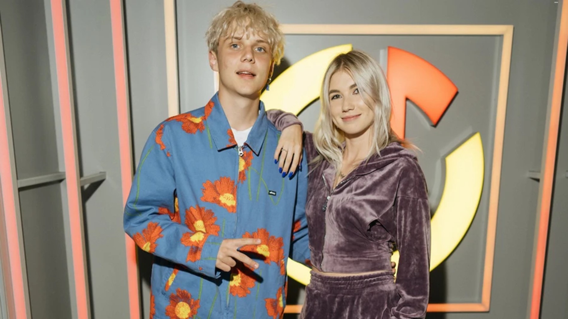 Ваня Дмитриенко и Саша Айс
Фото: WMJ