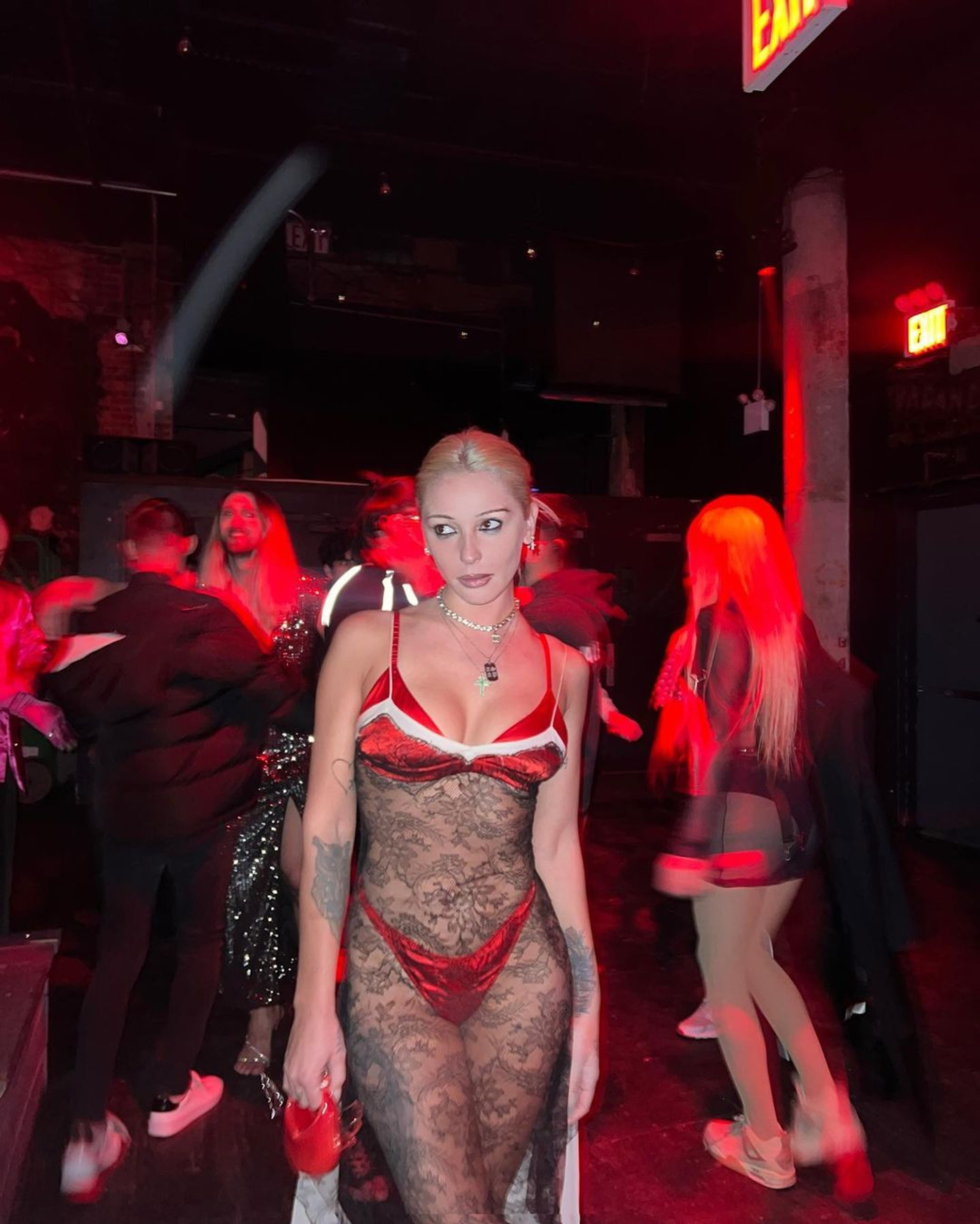 Настя Ивлеева на вечеринке в Нью-Йорке
Фото: Инстаграм (запрещен в РФ) Насти Ивлеевой