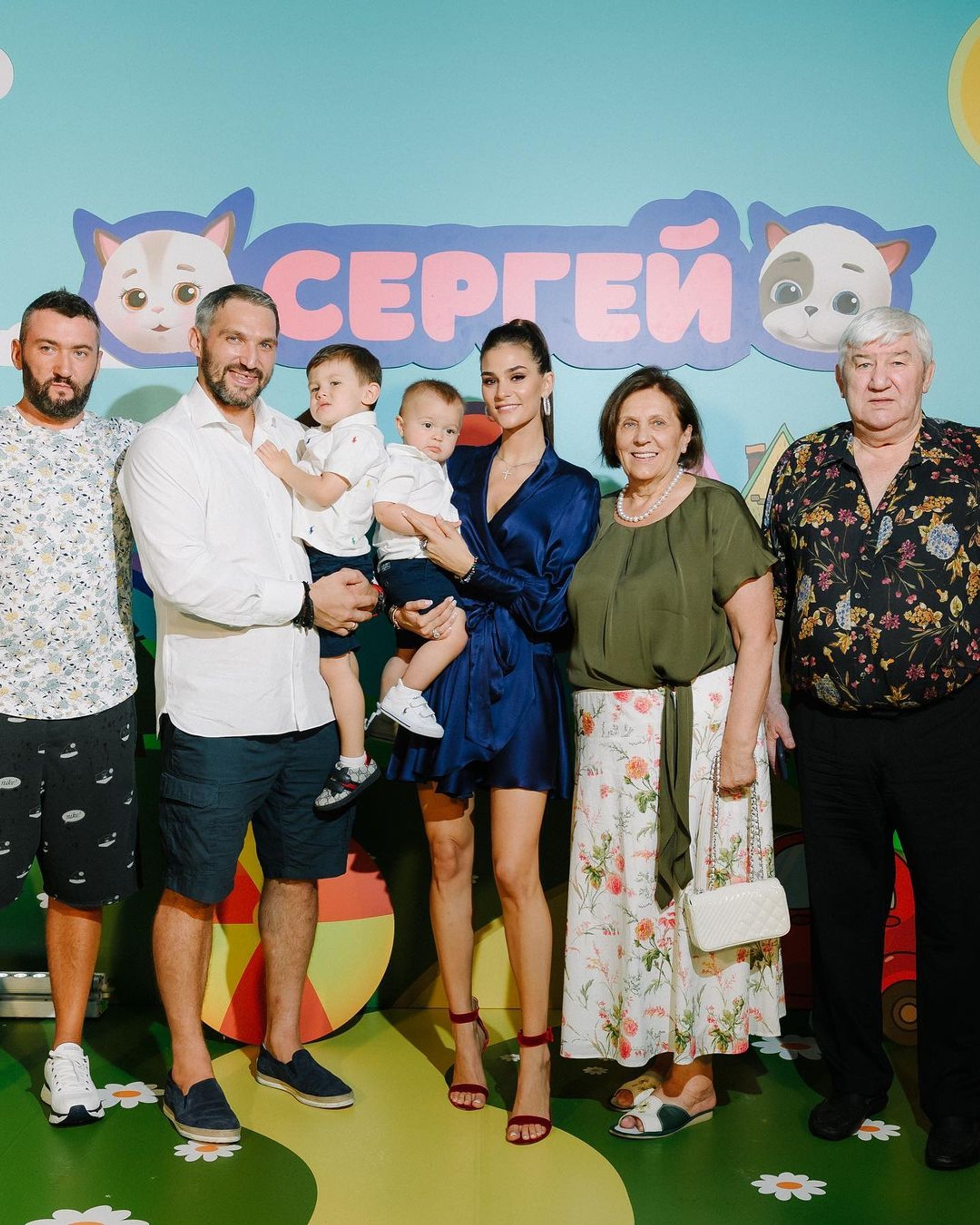 Александр Овечкин с семьей
Фото: Инстаграм (запрещен в РФ) / @aleksandrovechkinofficial