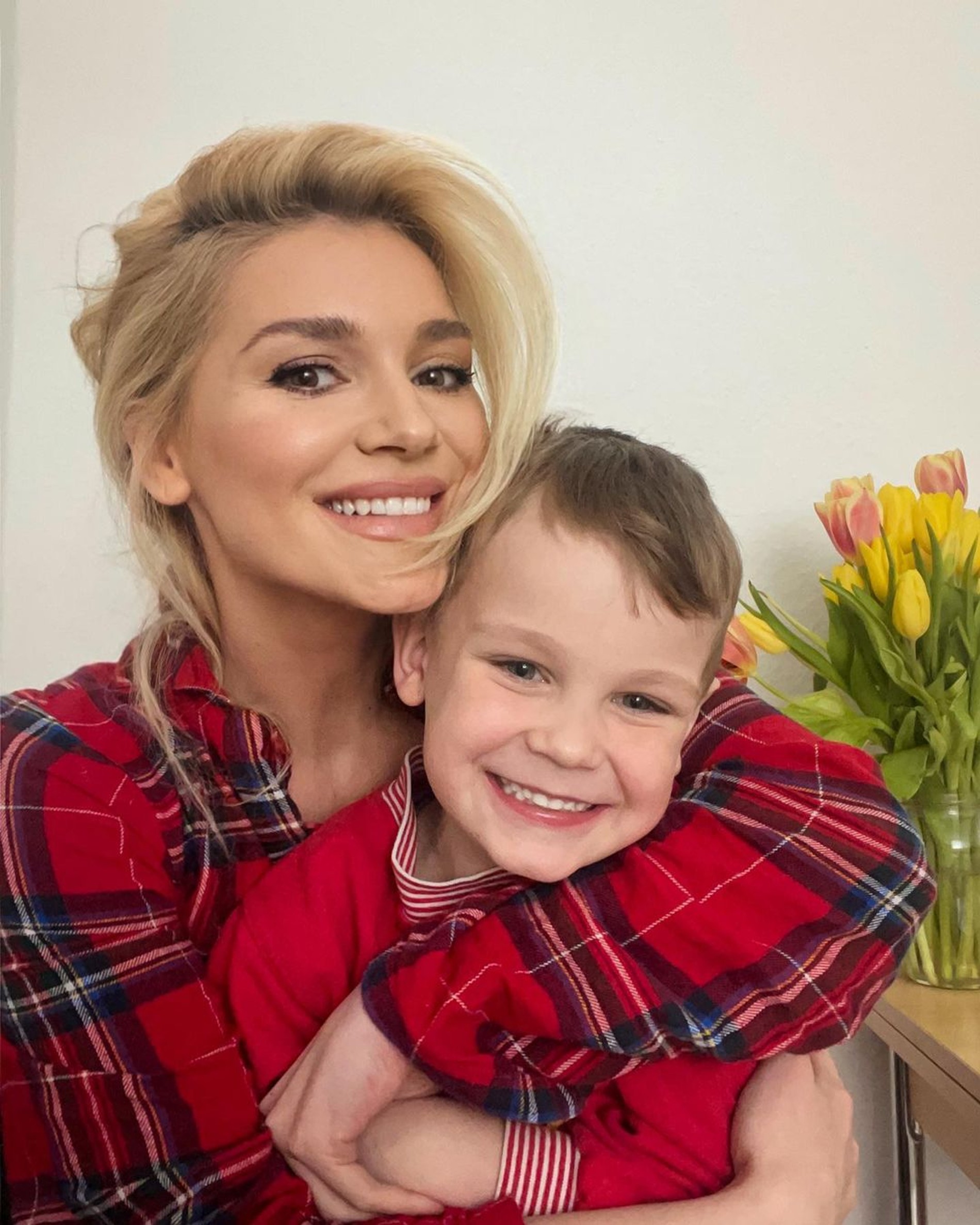Миша Романова с сыном
Фото: Инстаграм (запрещен в РФ) Миши Романовой