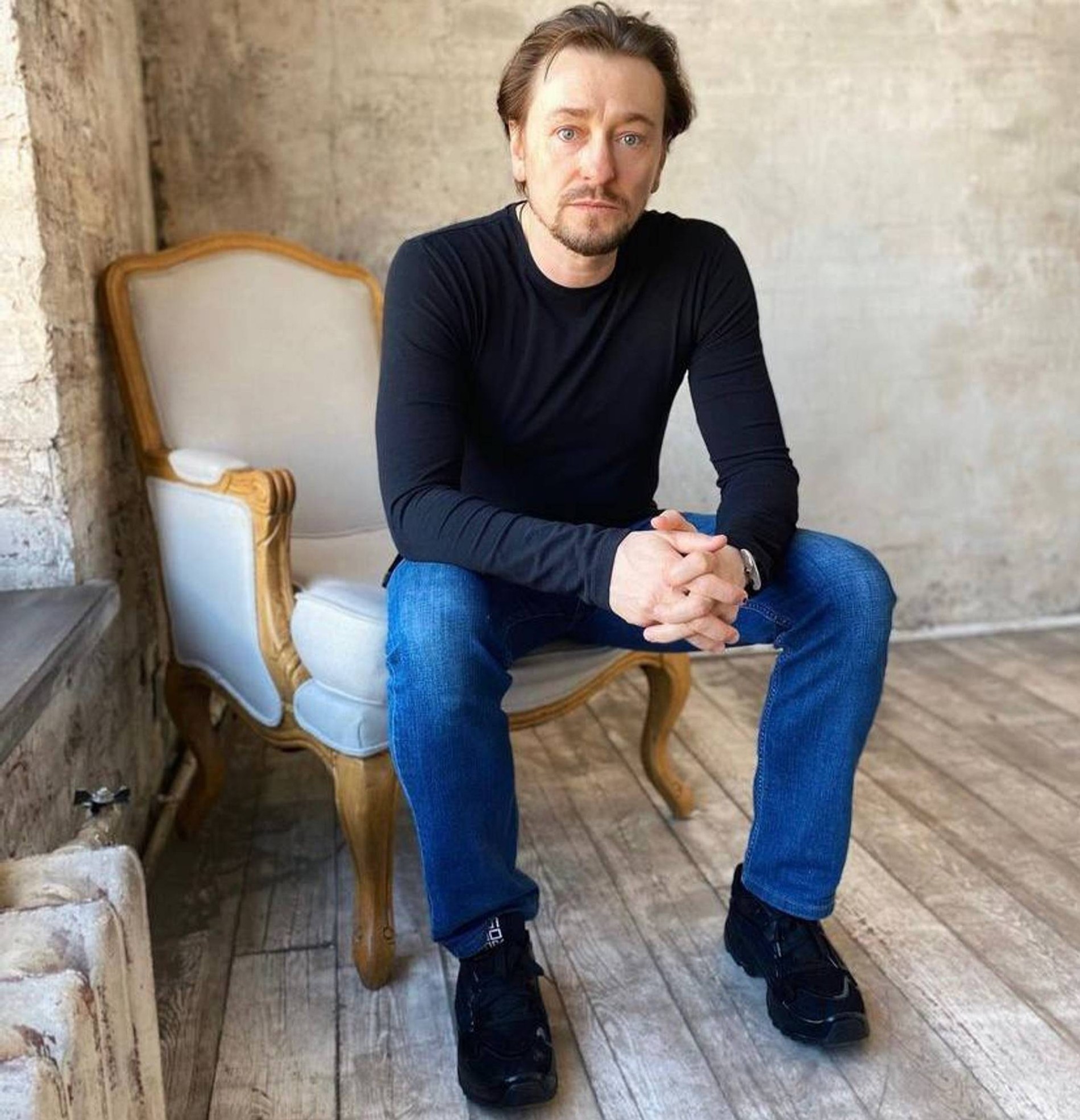 «Странный проект»: Сергей Безруков высказался о сериале «Король и Шут ...