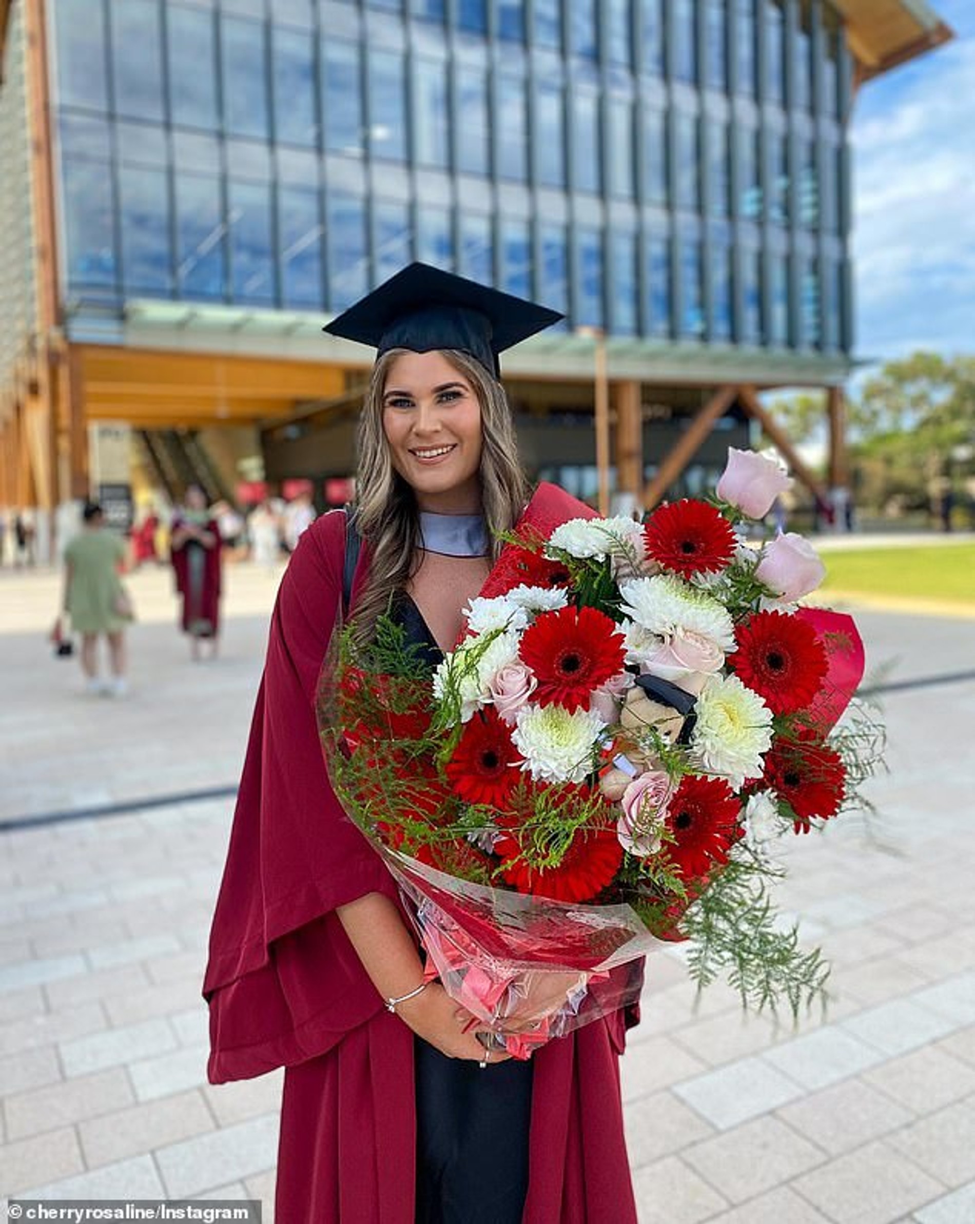 Черри Розалин
Фото: Инстаграм* @cherryrosaline