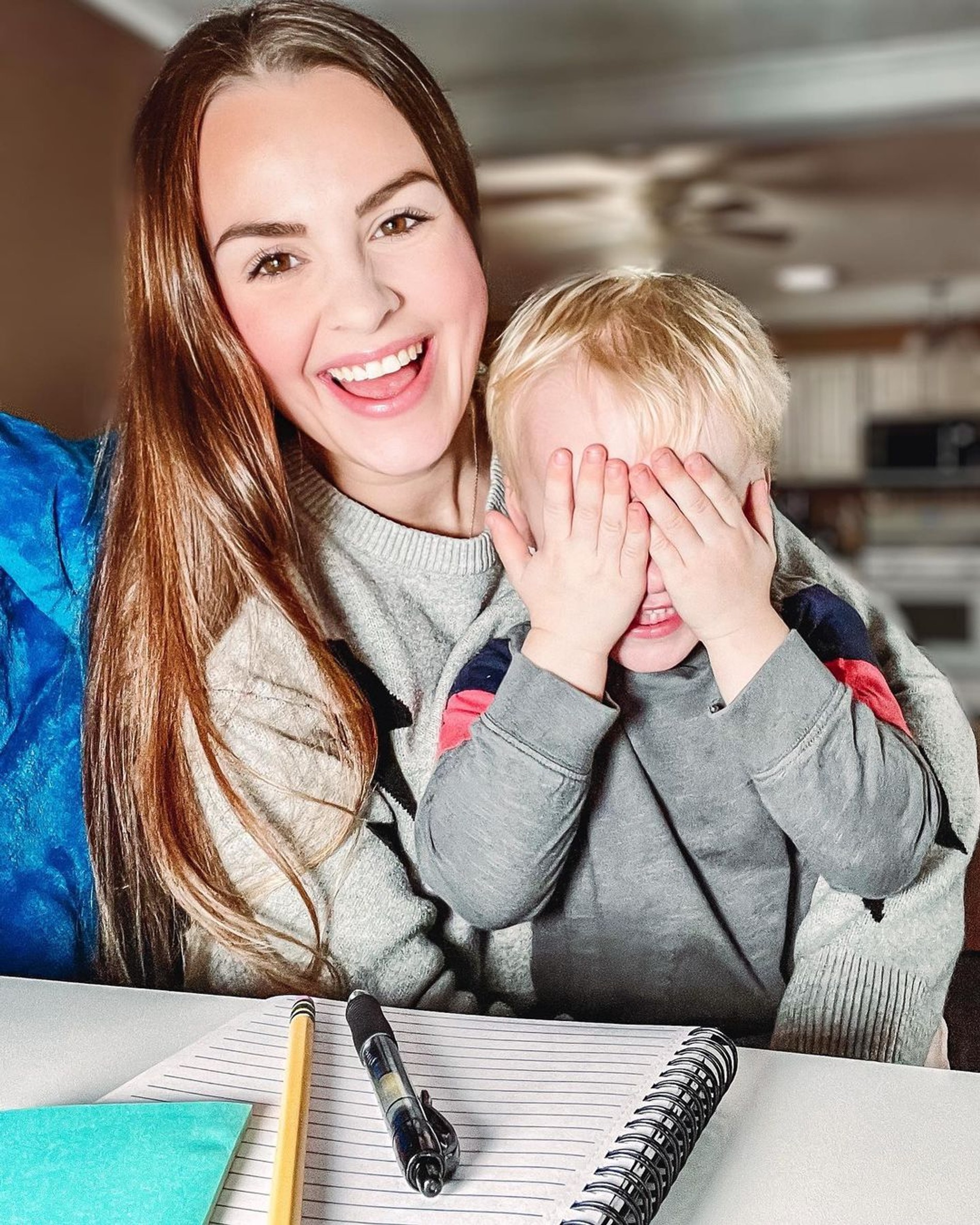 Мэдисон вместе с сыном
Фото: Инстаграм* @madisonoking