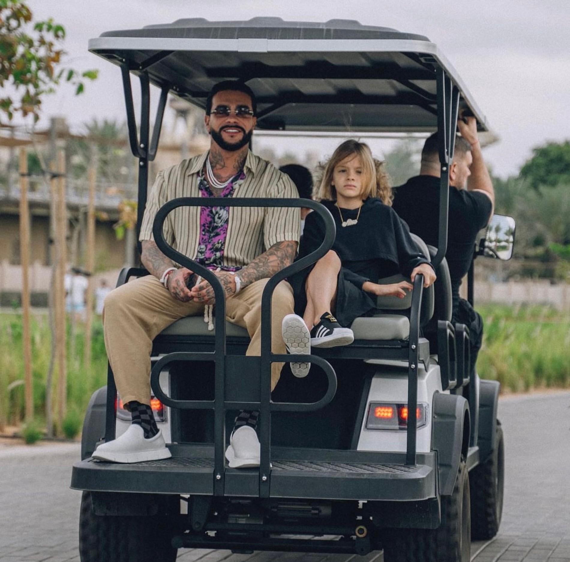 Тимати с дочерью Алисой в Дубае
Фото: Инстаграм (запрещен в РФ) @timatiofficial