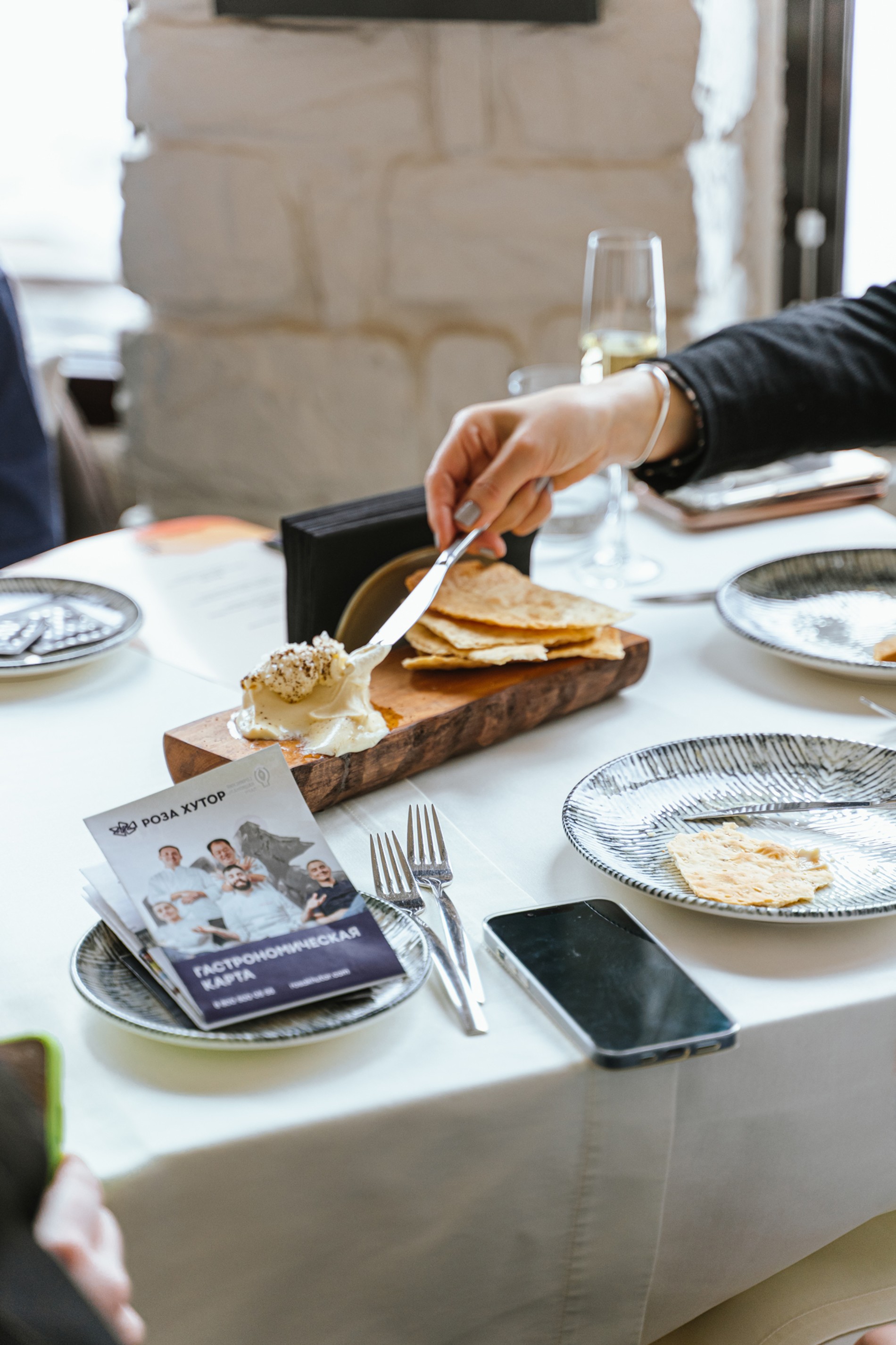 Галеты с маслом гхи. Фото: пресс-служба курорта