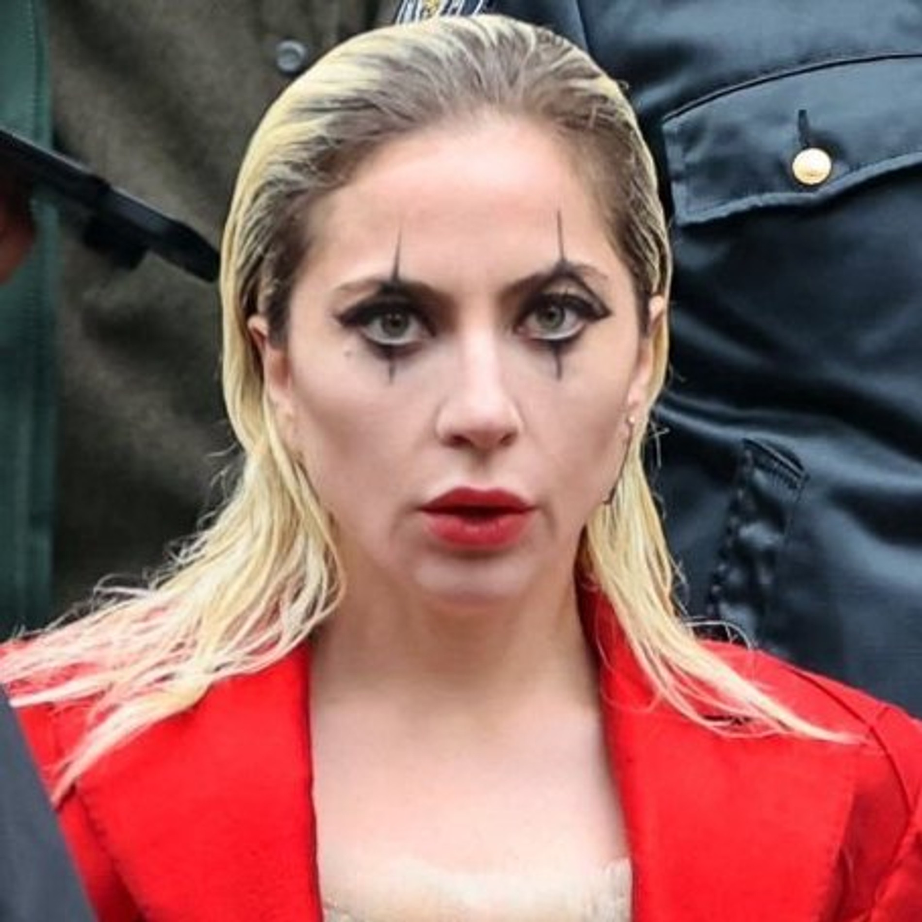 Леди Гага в образе Харли Квинн на съемках нового «Джокера»
Фото: Твиттер @ladygagasourcex