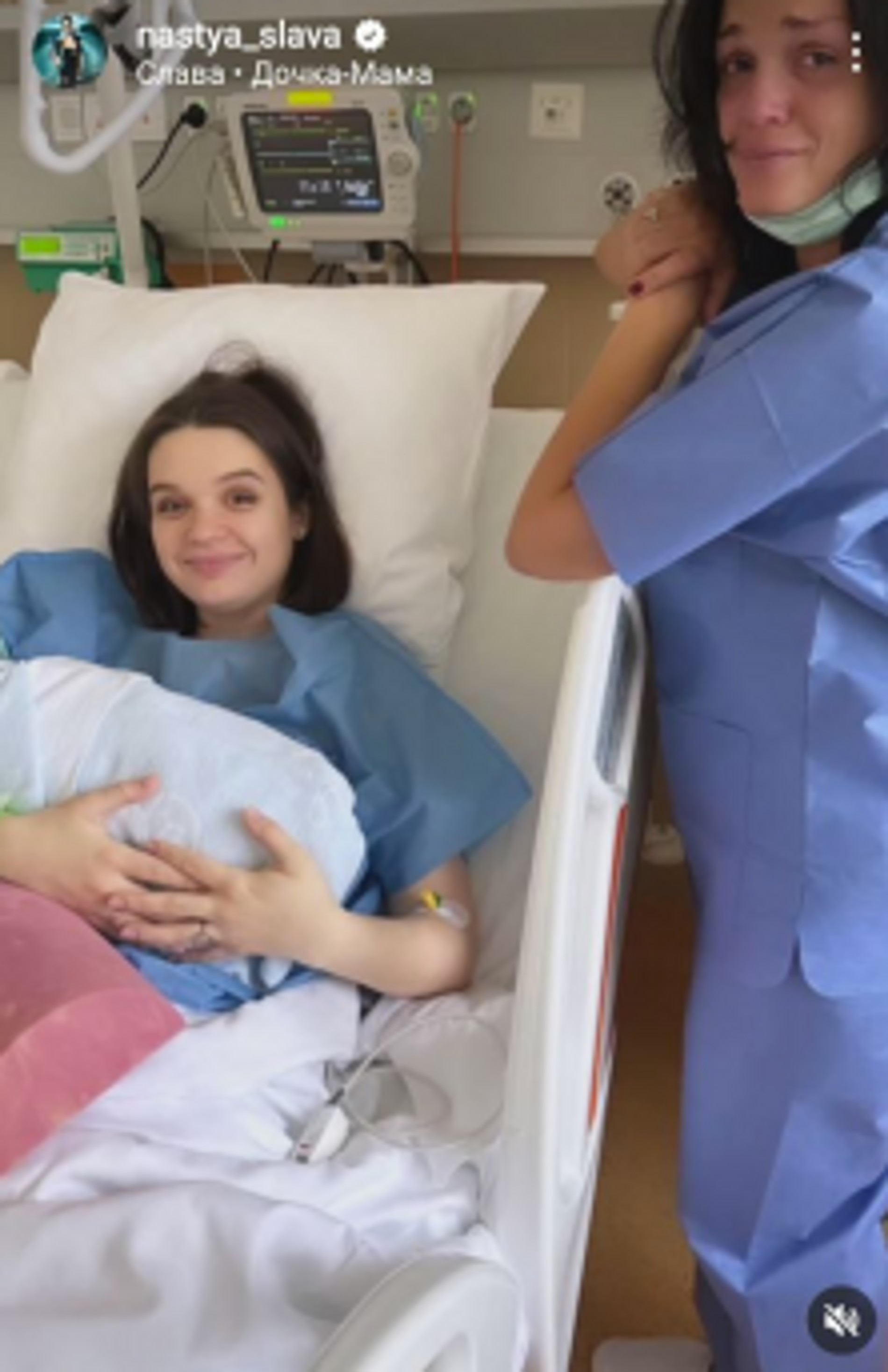 Анастасия Сланевская с дочерью Сашей Морозовой и внуком
Фото: Инстаграм (запрещен в РФ) @nastya_slava