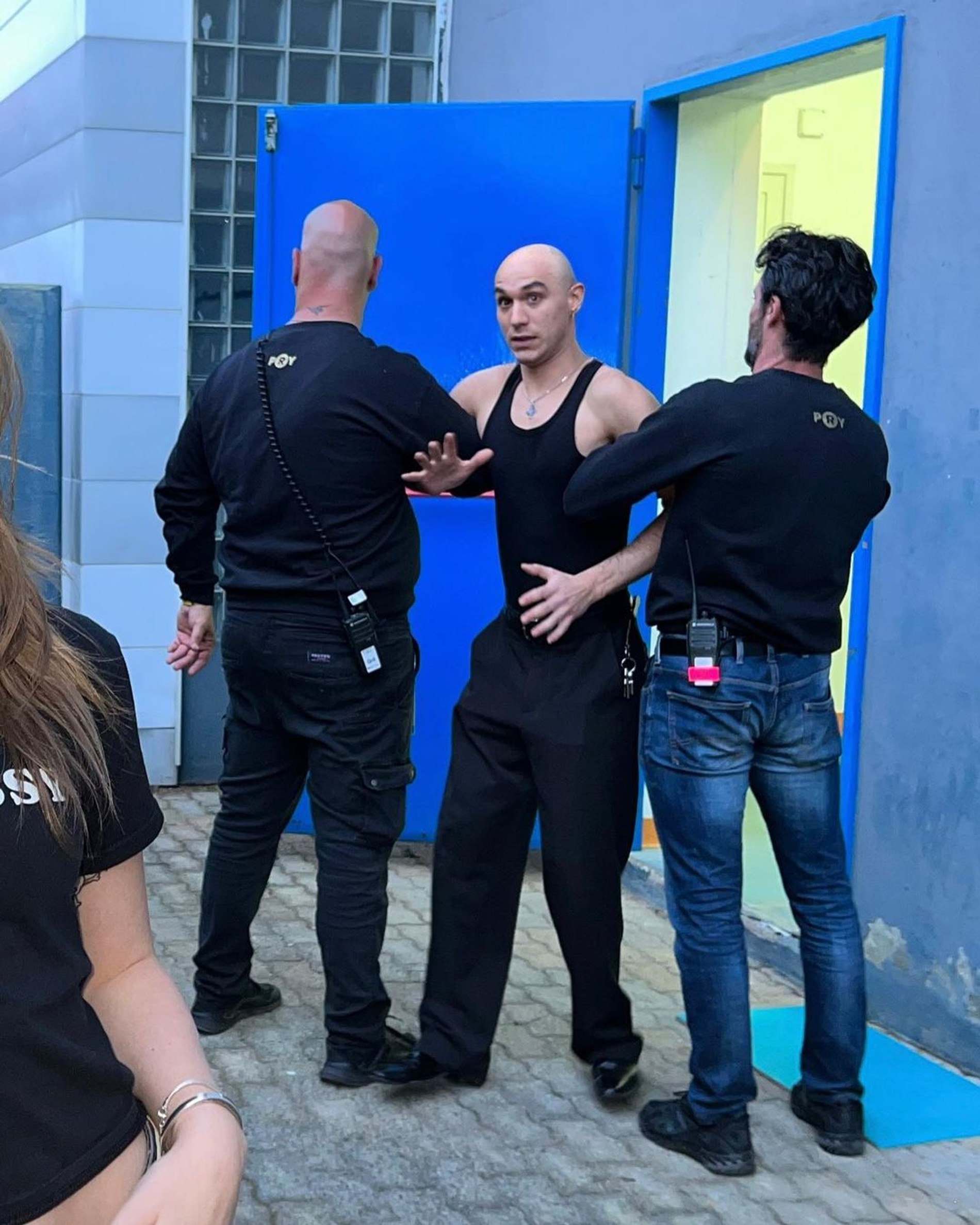 Музыкант не теряет надежду прокрасться к коллеге по группе
Фото: Инстаграм* @maneskinofficial