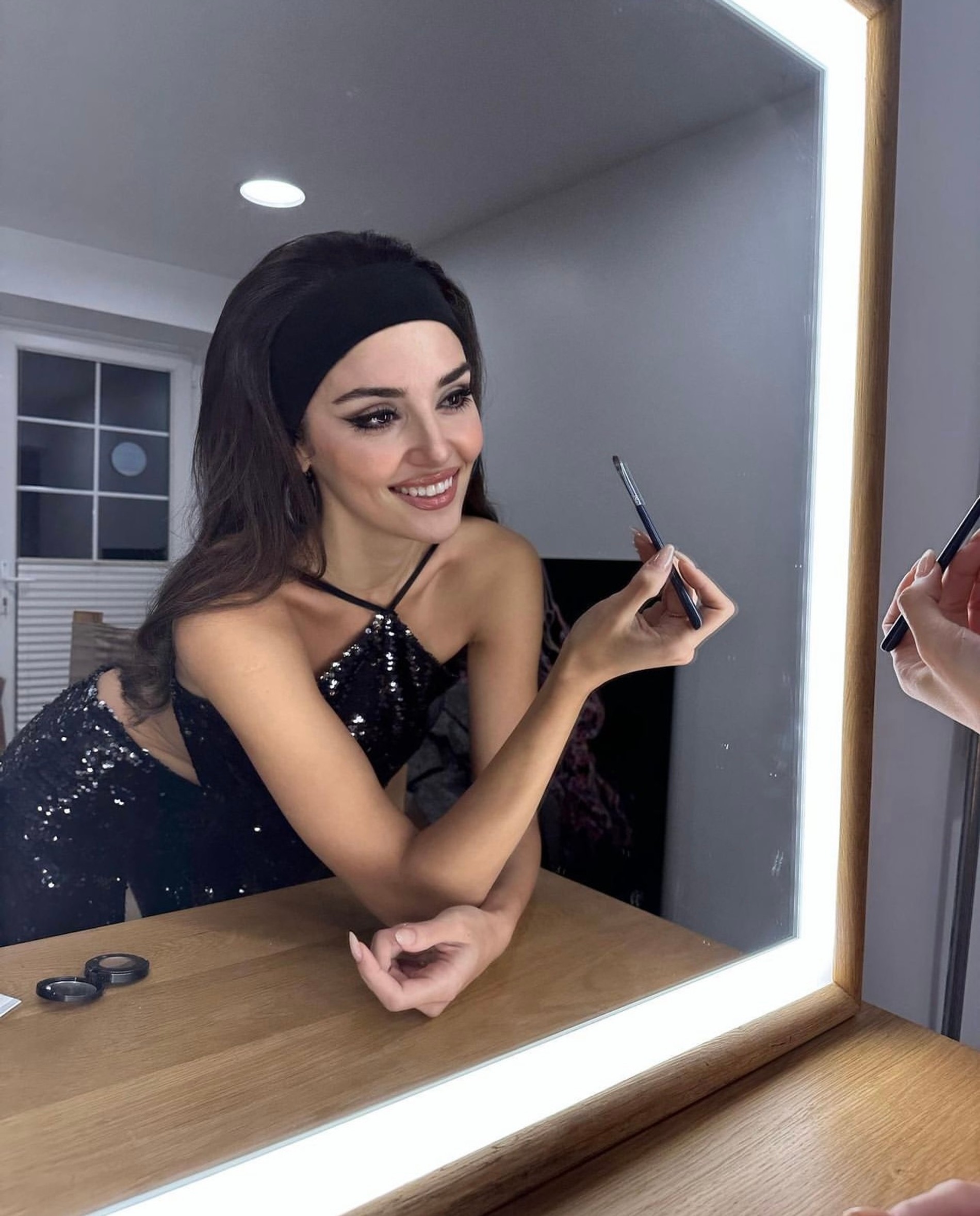 Новые фото Ханде Эрчел
Фото: Инстаграм (запрещен в РФ) @handemiyy