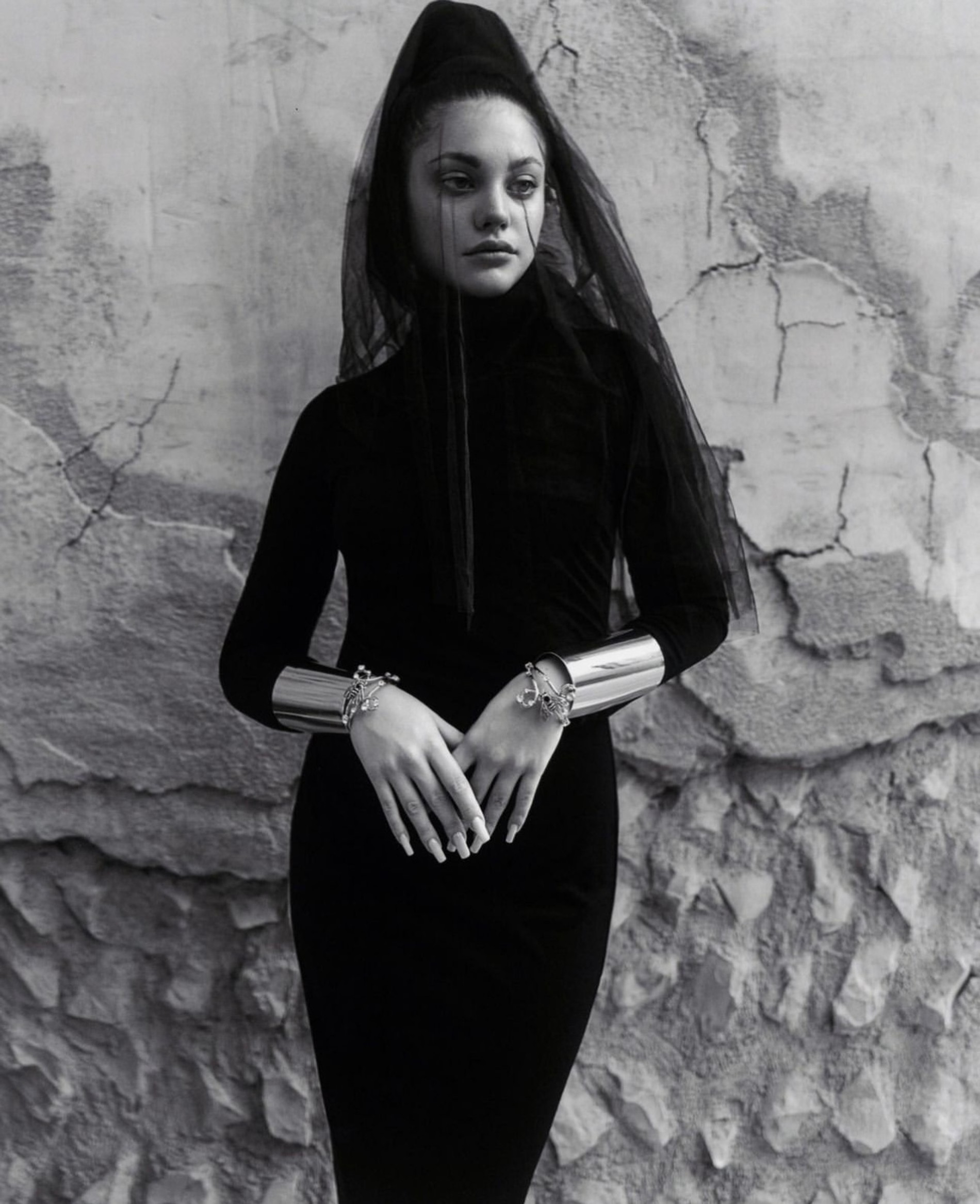 Новая фотосессия Дилары
Фото: Инстаграм** @influesii
Фотограф: @sashatsyganok_