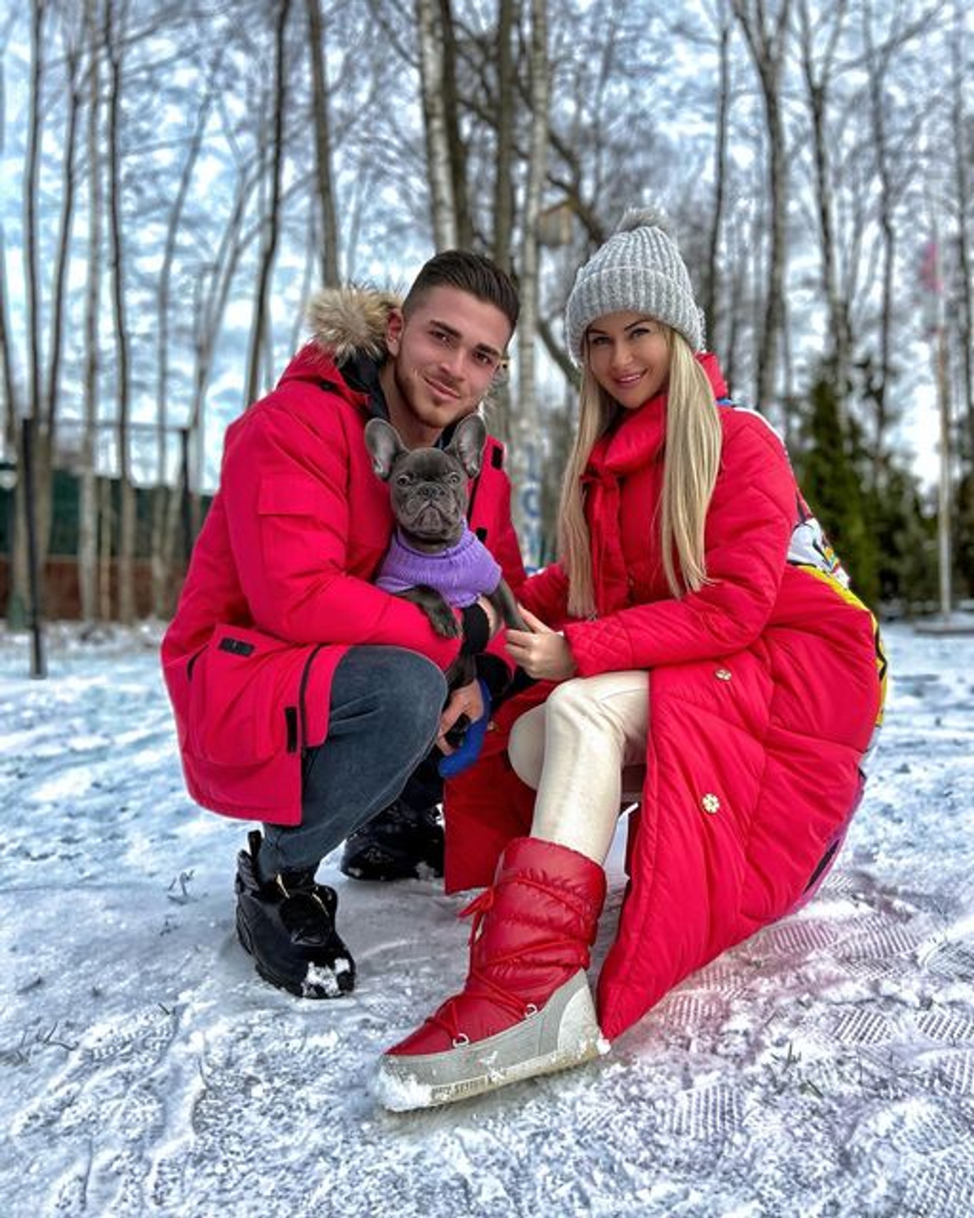 Роман Капаклы и Марина Африкантова c питомцем
Фото: Инстаграм (запрещен в РФ) / @roman.kapa