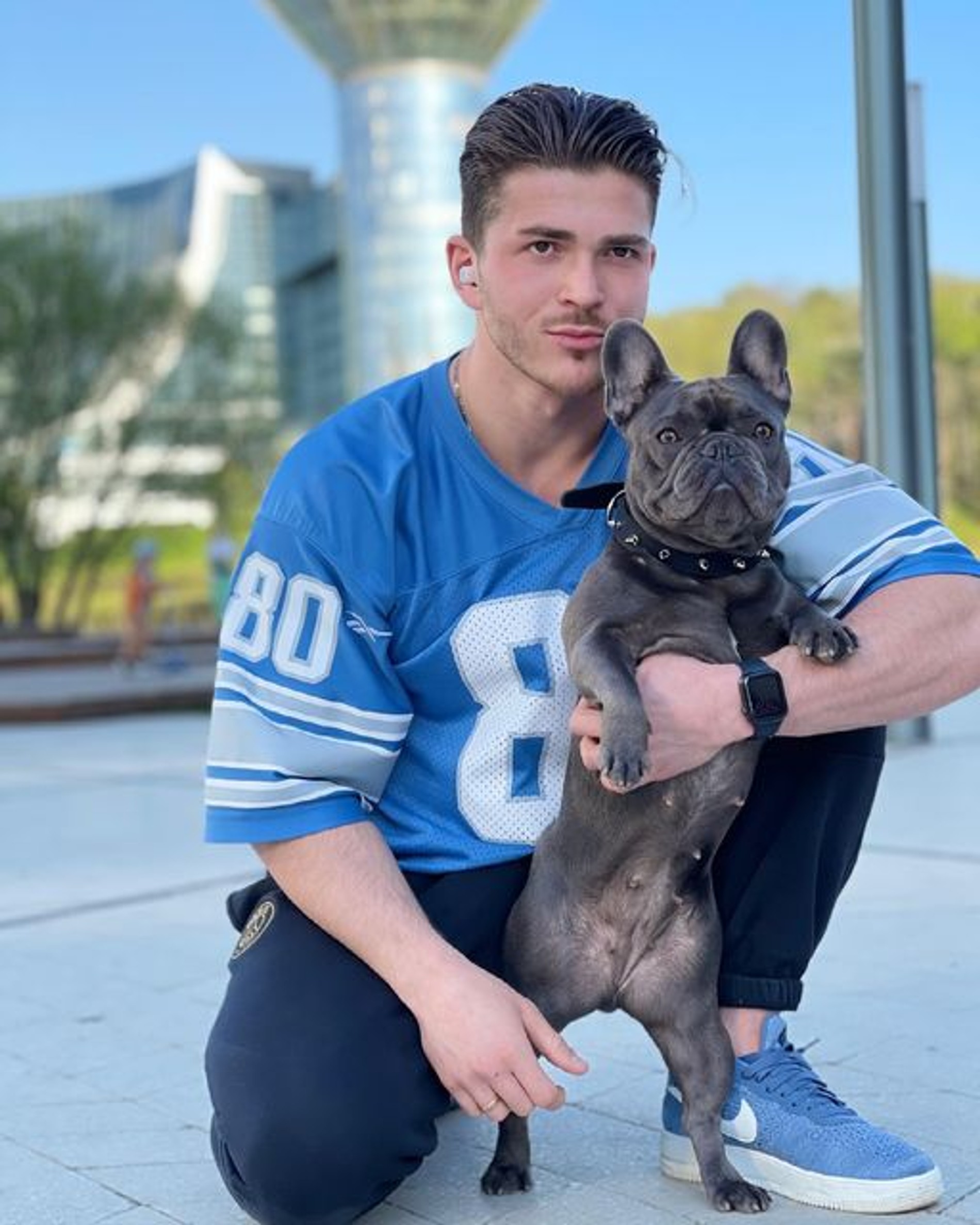 Роман Капаклы c питомцем
Фото: Инстаграм (запрещен в РФ) / @roman.kapa
