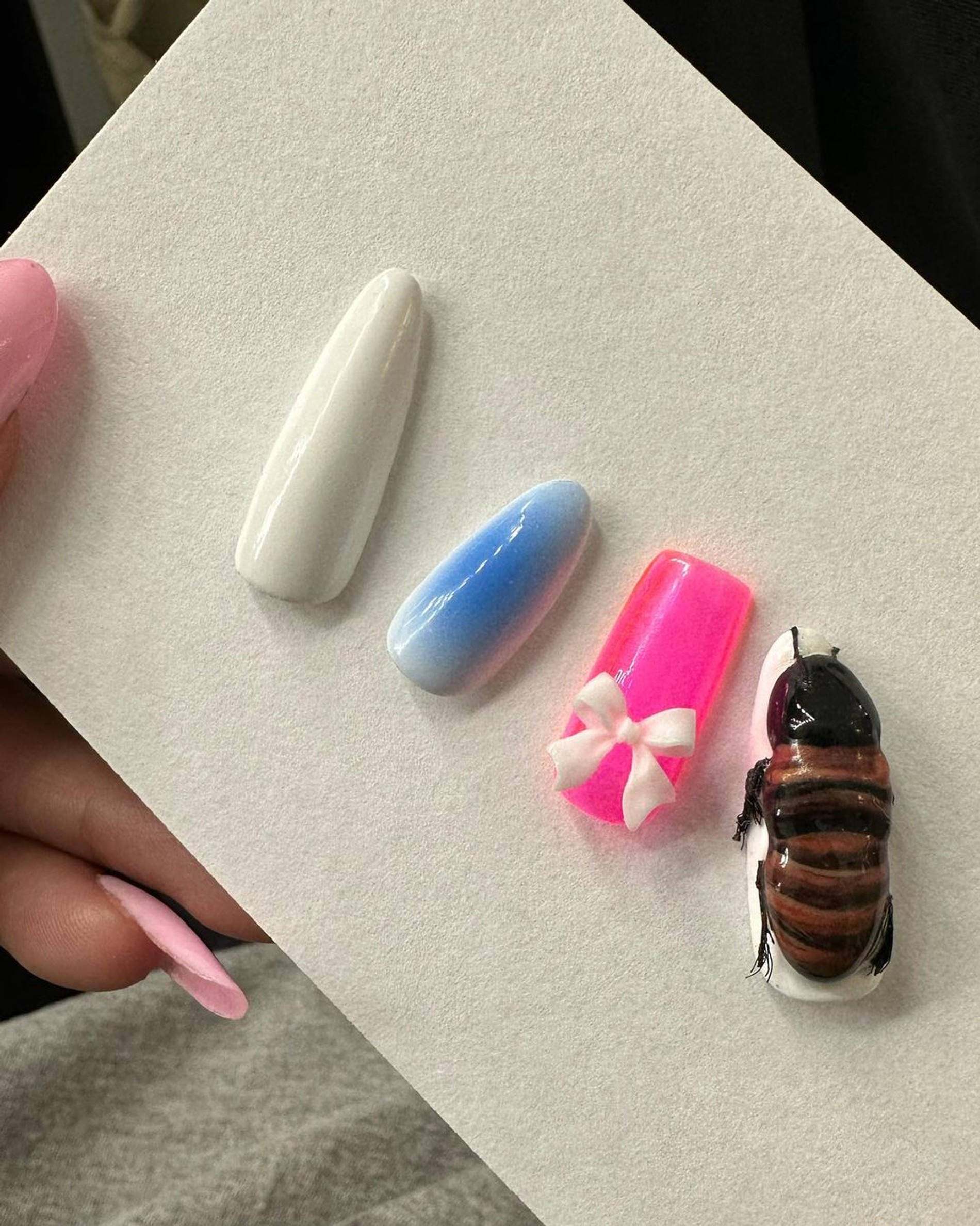 Варианты нейл-дизайна от Алекс Смит
Фото: Инстаграм* @notbad.as