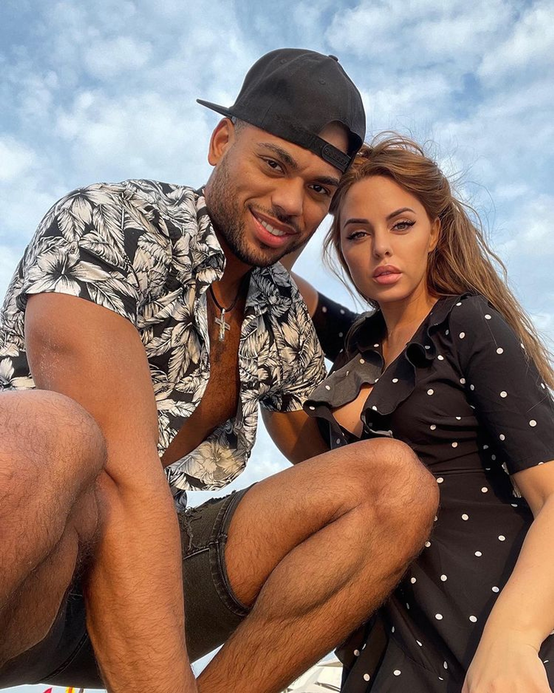 Юлия Ефременкова и Мондезир Свет-Амур
Фото: Инстаграм (запрещен в РФ) / @efremenkovvvva