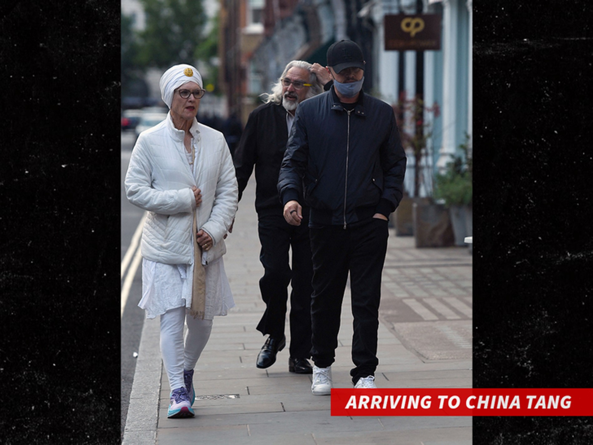 Леонардо ДиКаприо с отцом и мачехой
Фото: TMZ