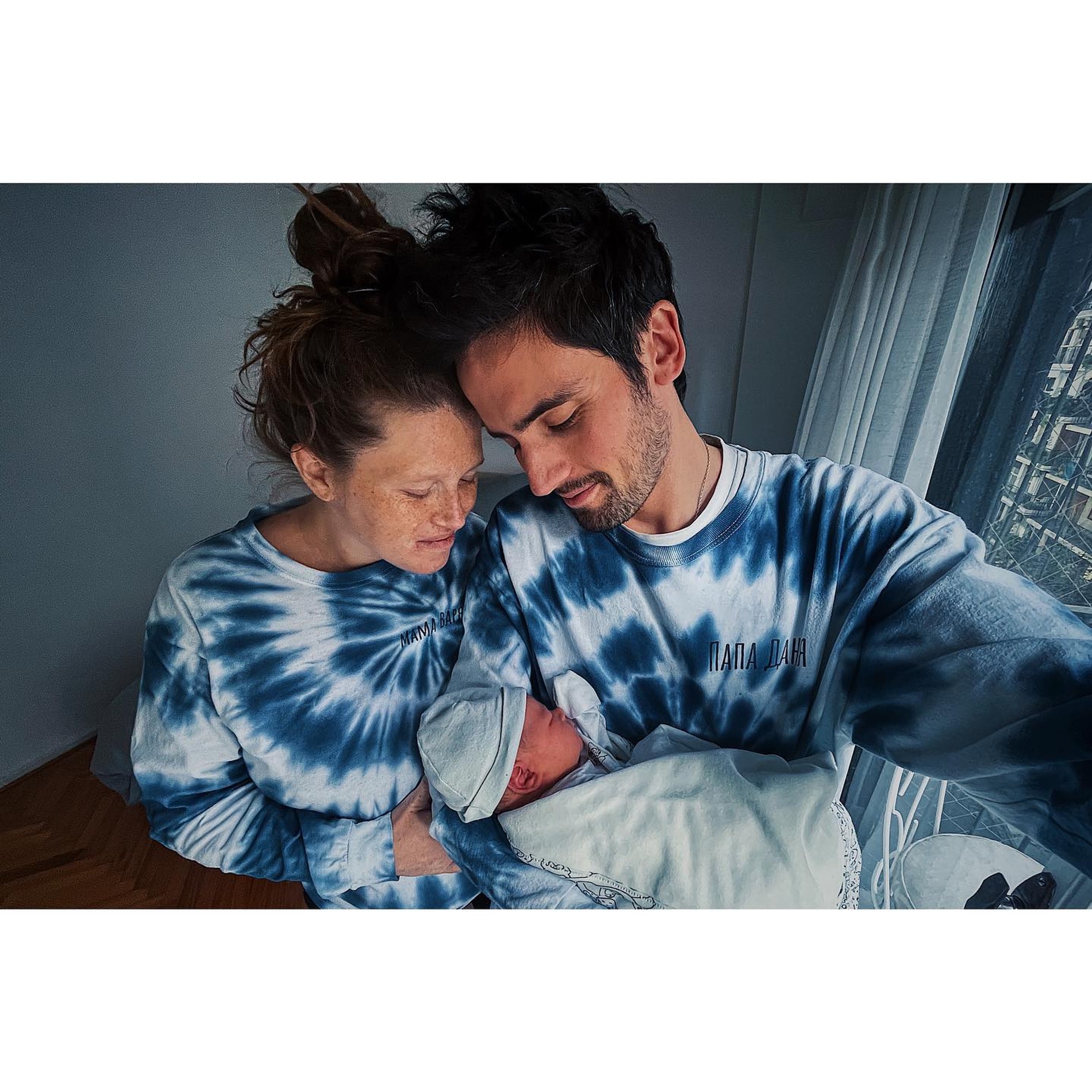 Варвара Шмыкова и Даниил Радлов с их новорожденным сыном
Фото: Инстаграм (запрещен в РФ) @dradlov