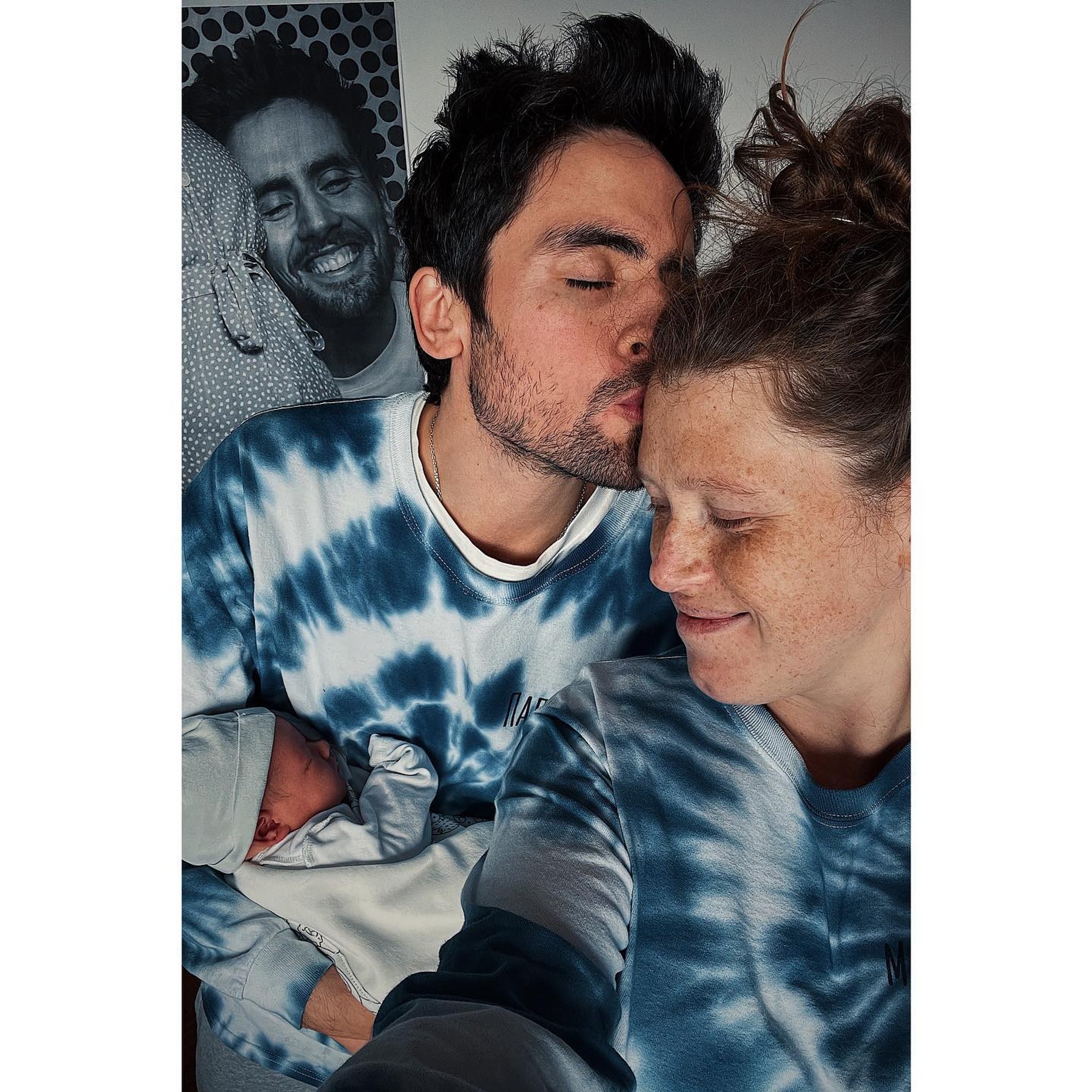 Варвара Шмыкова и Даниил Радлов с их новорожденным сыном
Фото: Инстаграм (запрещен в РФ) @dradlov