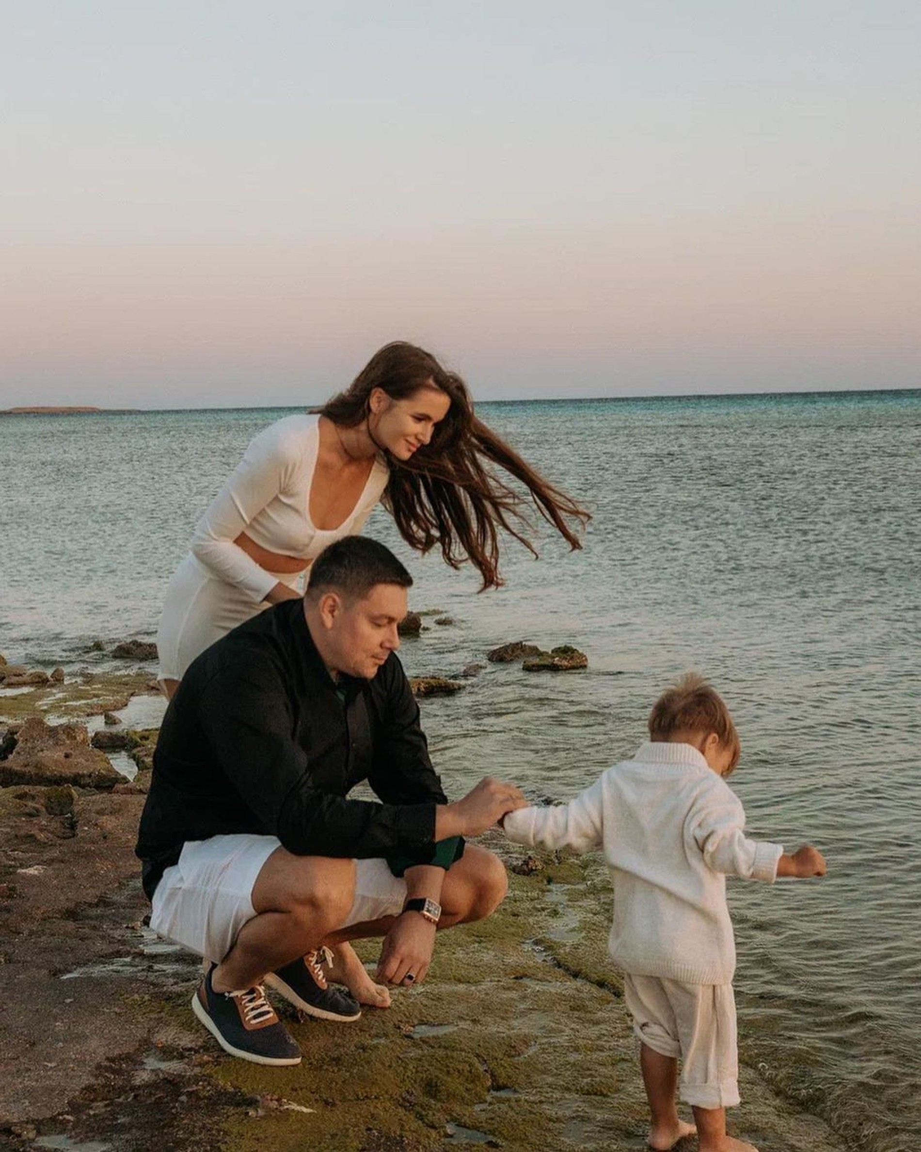 Андрей и Виктория Чуевы с сыном
Фото: Инстаграм (запрещен в РФ) / @viktory_chueva