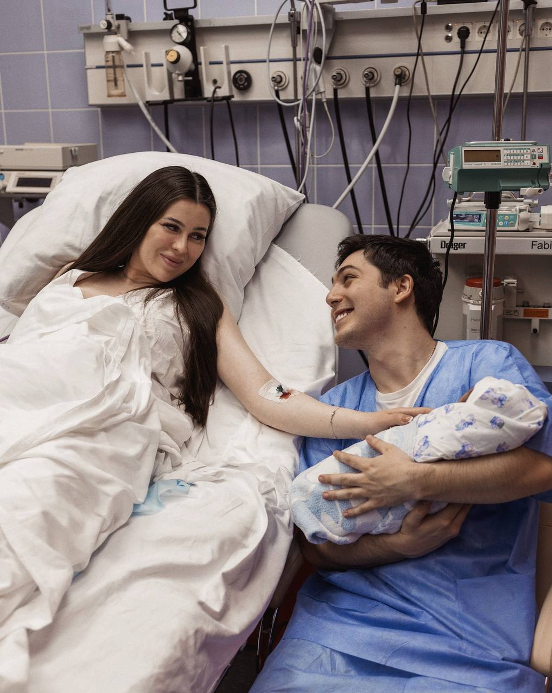 Юля Пушман и Слава Басюл с дочерью
Фото: Телеграм / @pushmanlife