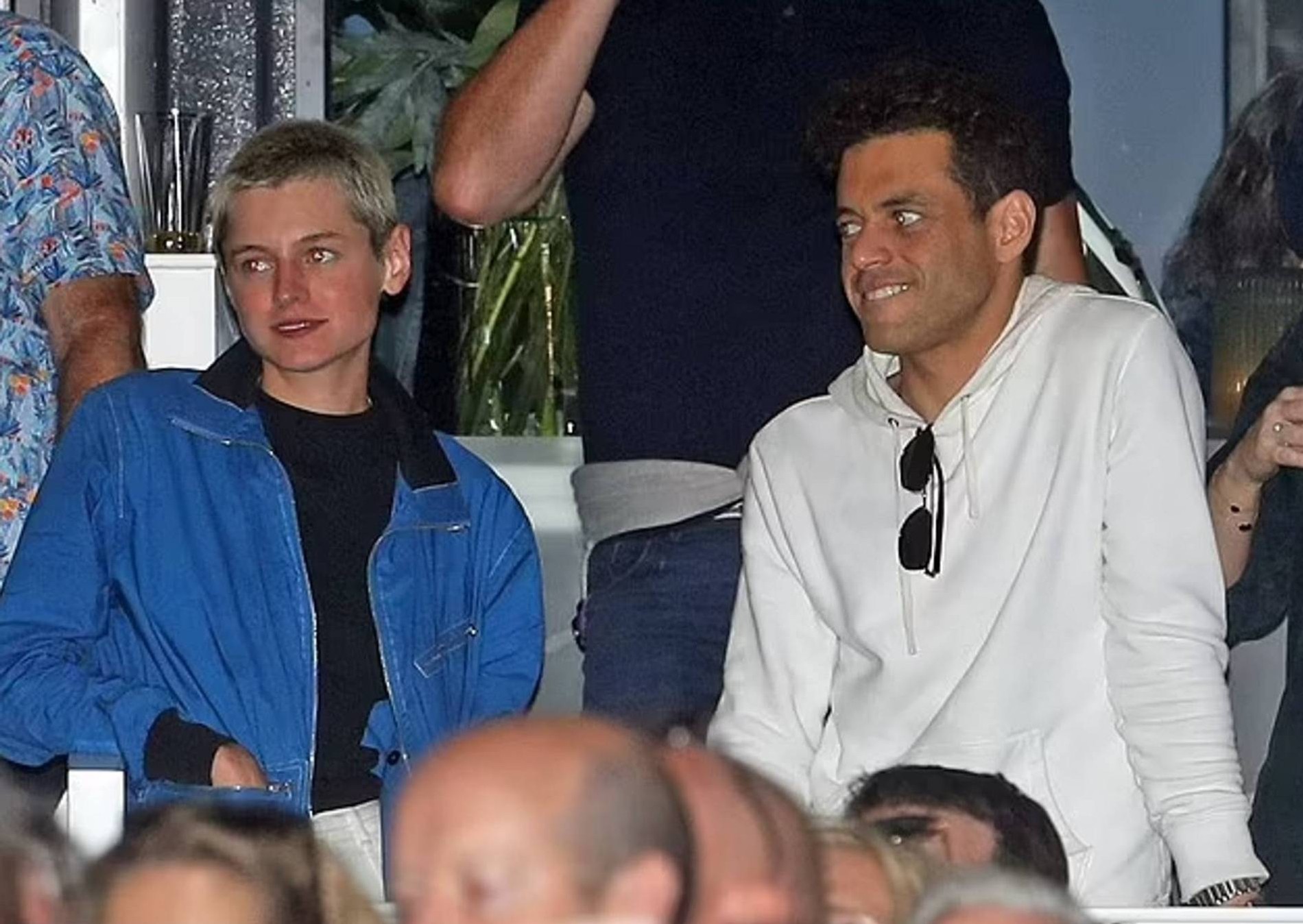 В какой-то момент Эмма даже надела куртку Рами
Фото: eroteme.co.uk