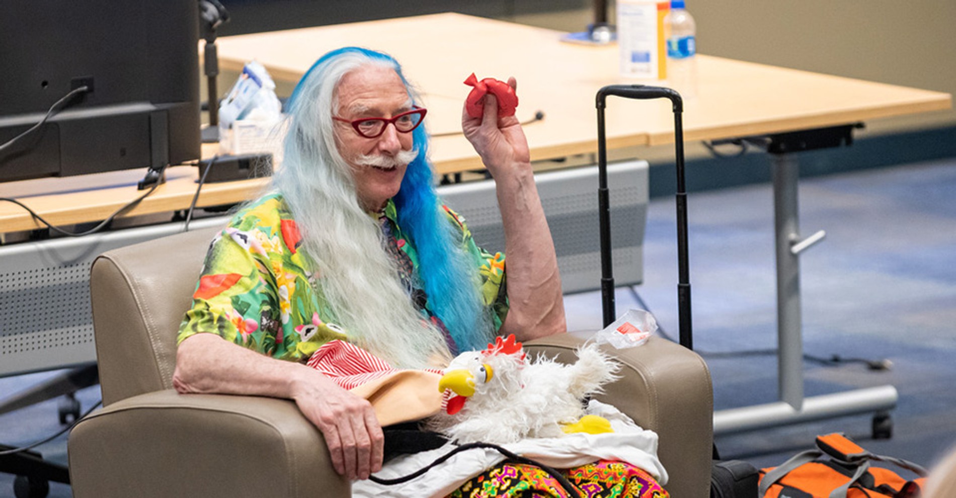 Патч Адамс читает лекцию. Источник: The Pulse