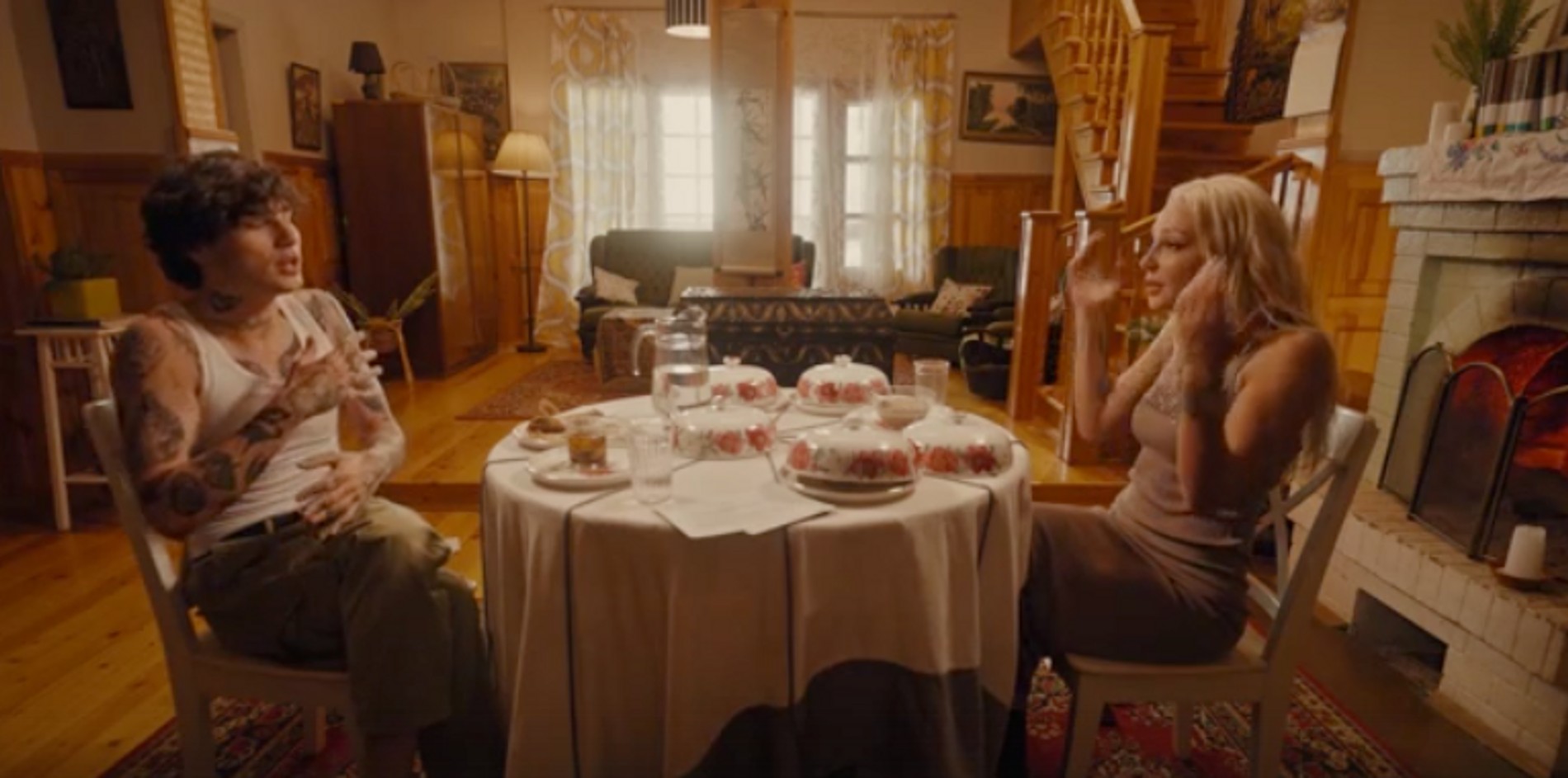 Xolidayboy в шоу Насти Ивлеевой. Кадр из VK Видео