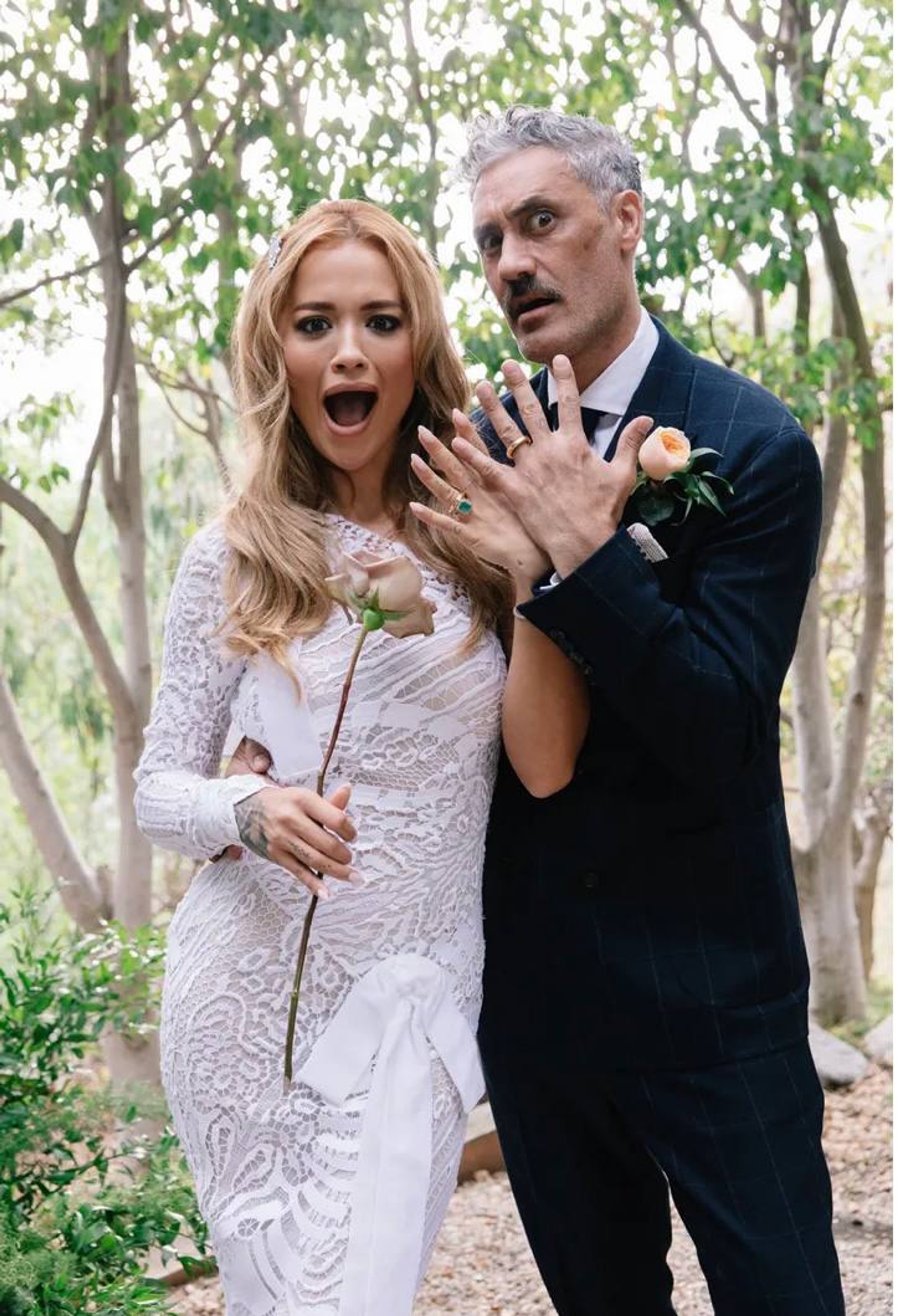 Рита Ора и Тайка Вайтити. Фото: Vogue