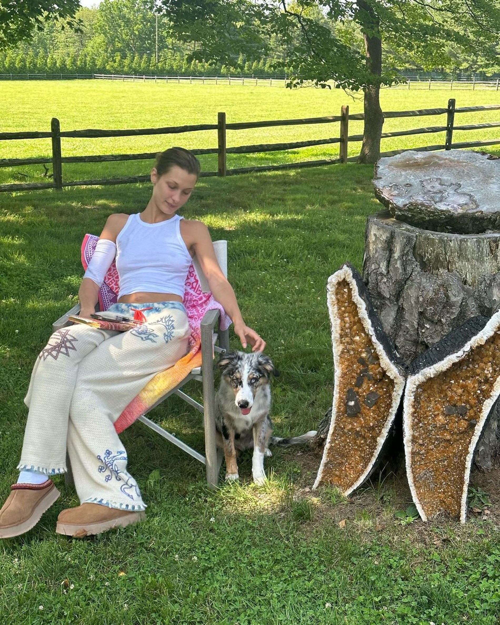 Модель во время лечения. Фото: Инстаграм* @bellahadid