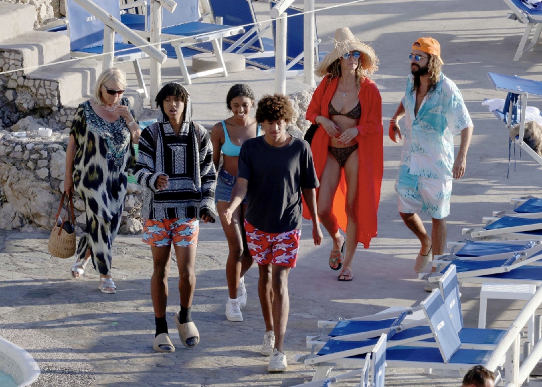 Хайди с мужем, мамой и детьми. Фото: Cobra Team / BACKGRID