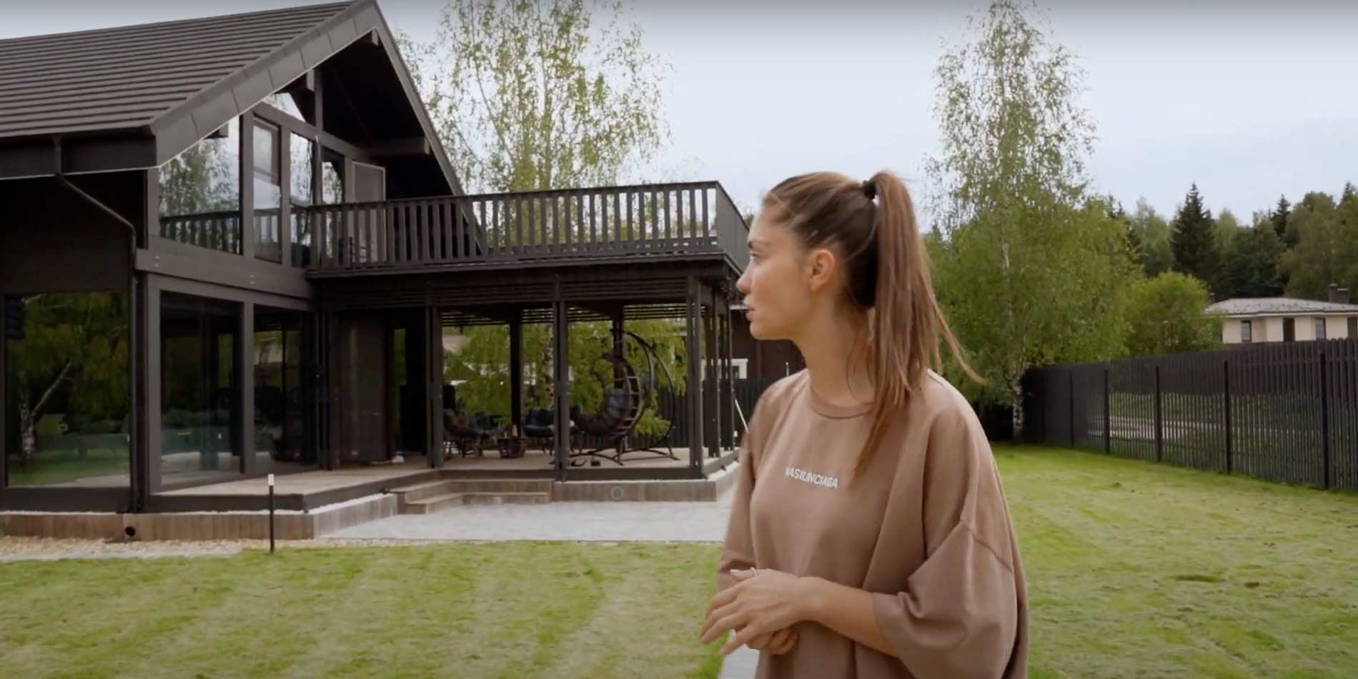 Агата Муцениеце. Скриншот: YouTube-канал Агаты Муцениеце