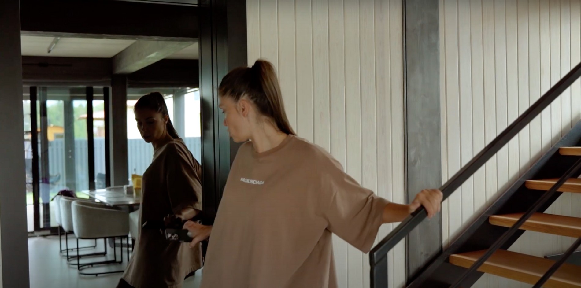 Агата Муцениеце. Скриншот: YouTube-канал Агаты Муцениеце