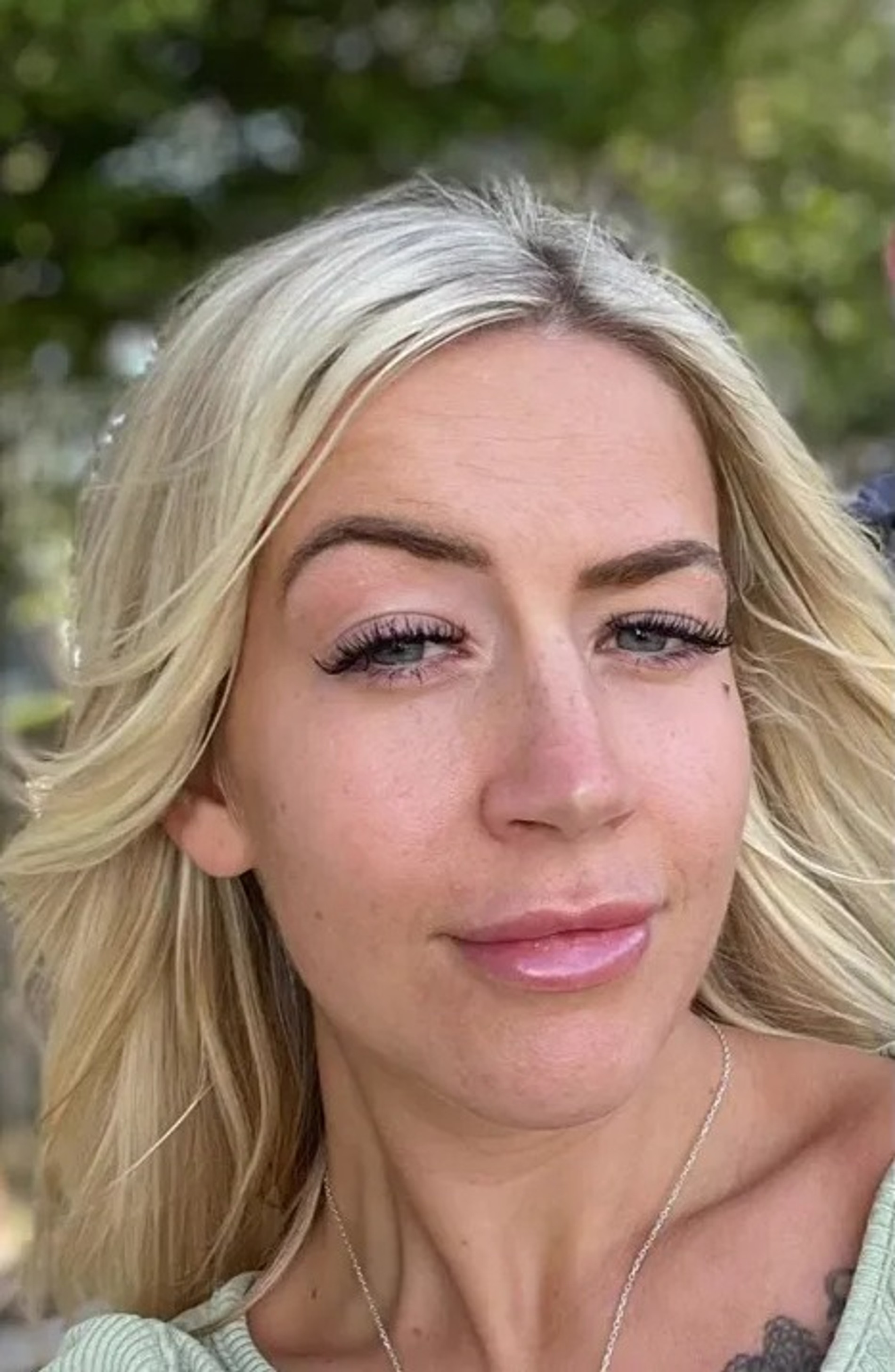 Кортни Белл до растворения филлеров. Скриншот: Тикток @courtneyb24x