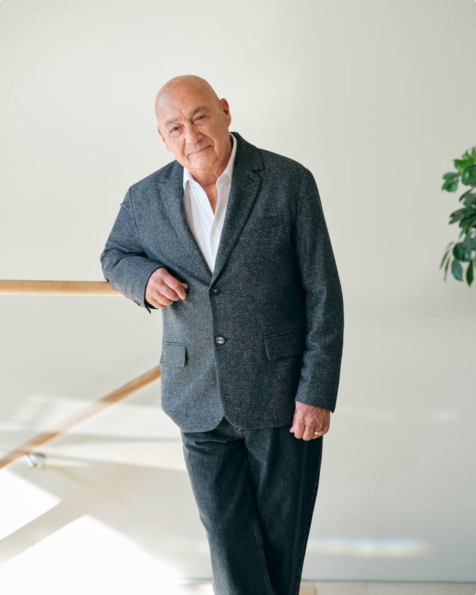 Владимир Познер. Фото: Telegram @tg_12storeez