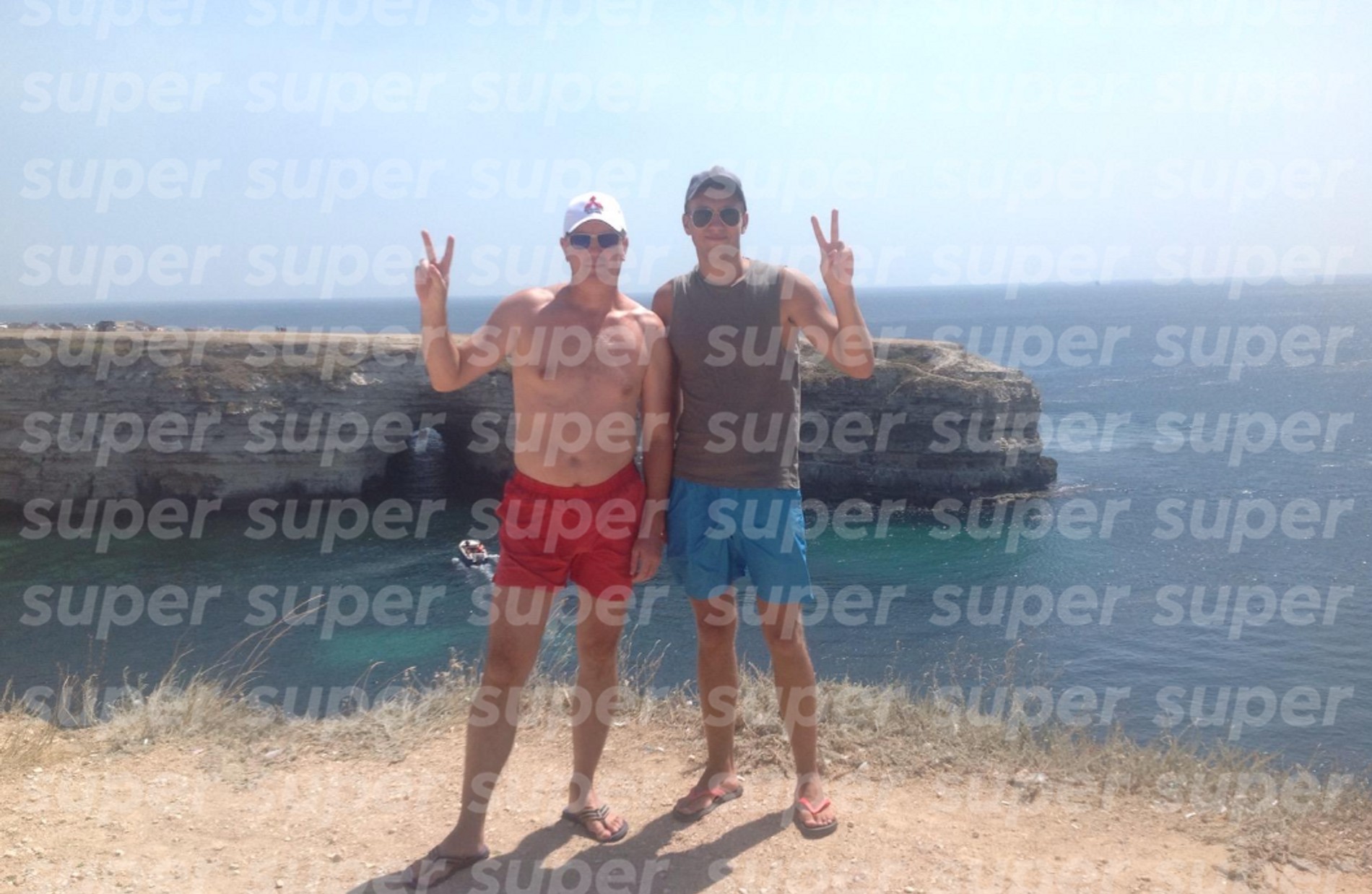 Александр Поверин с папой. Фото: Одноклассники