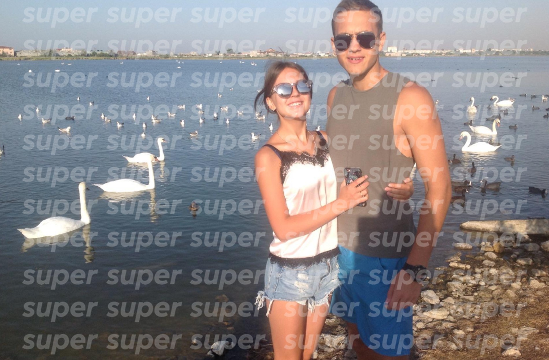 Александр Поверин с невестой. Фото: Одноклассники