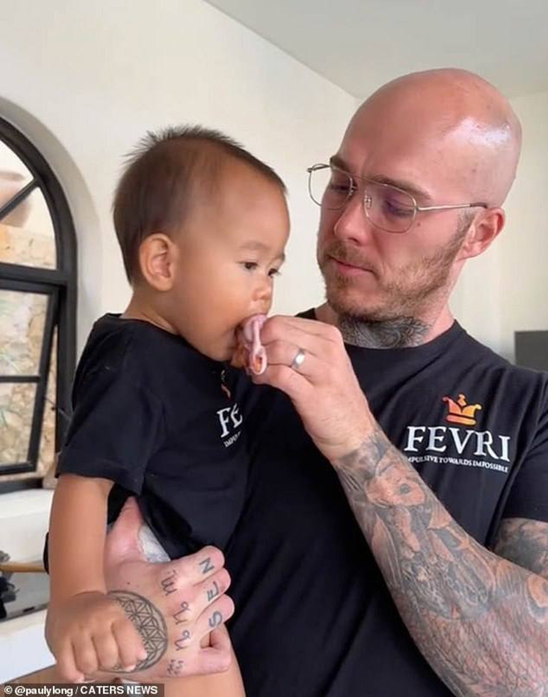 Поли Лонг с сыном. Фото: Daily Mail