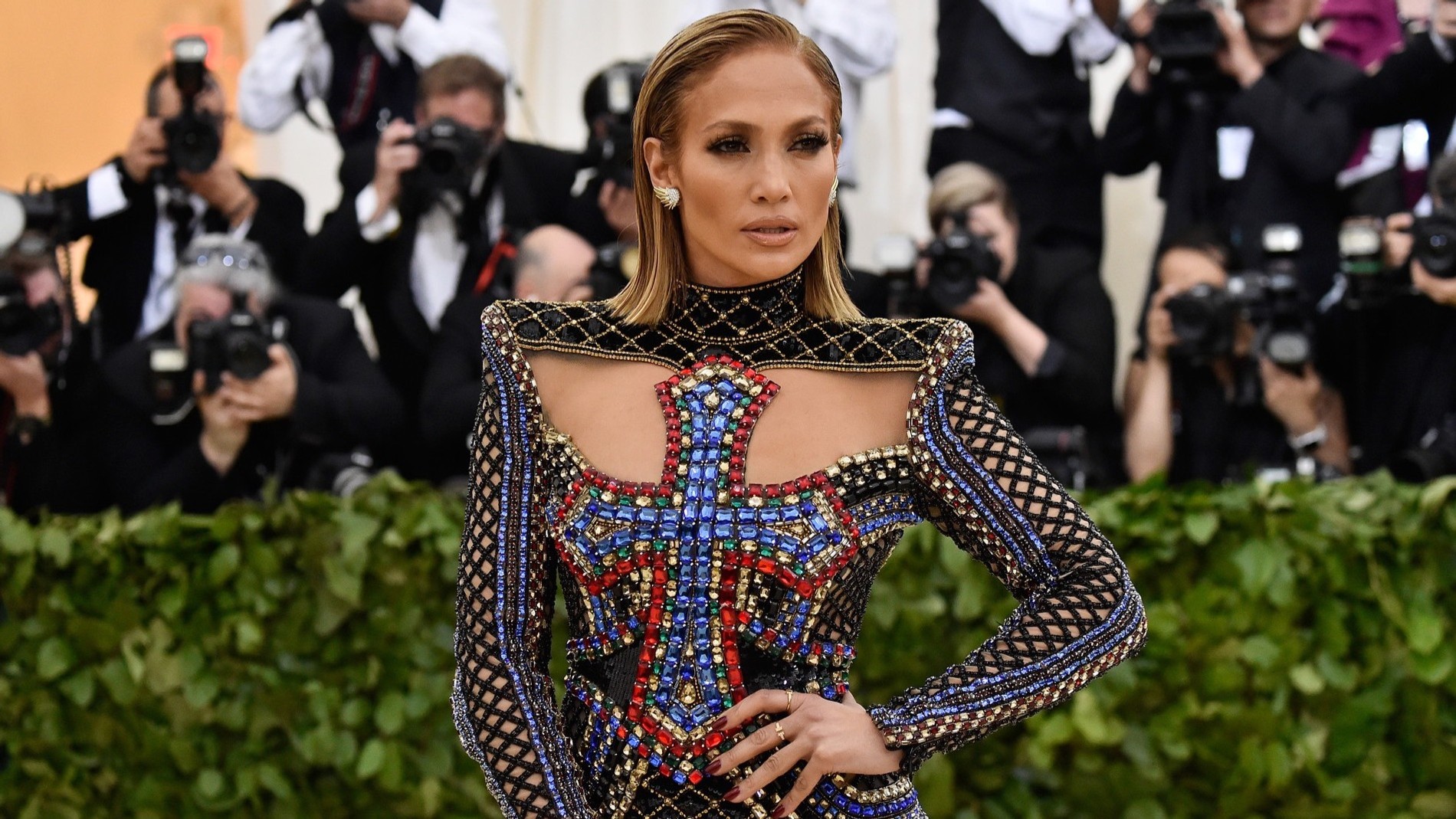 Jennifer Lopez Collaborates with Intimissimi for New Lingerie Line