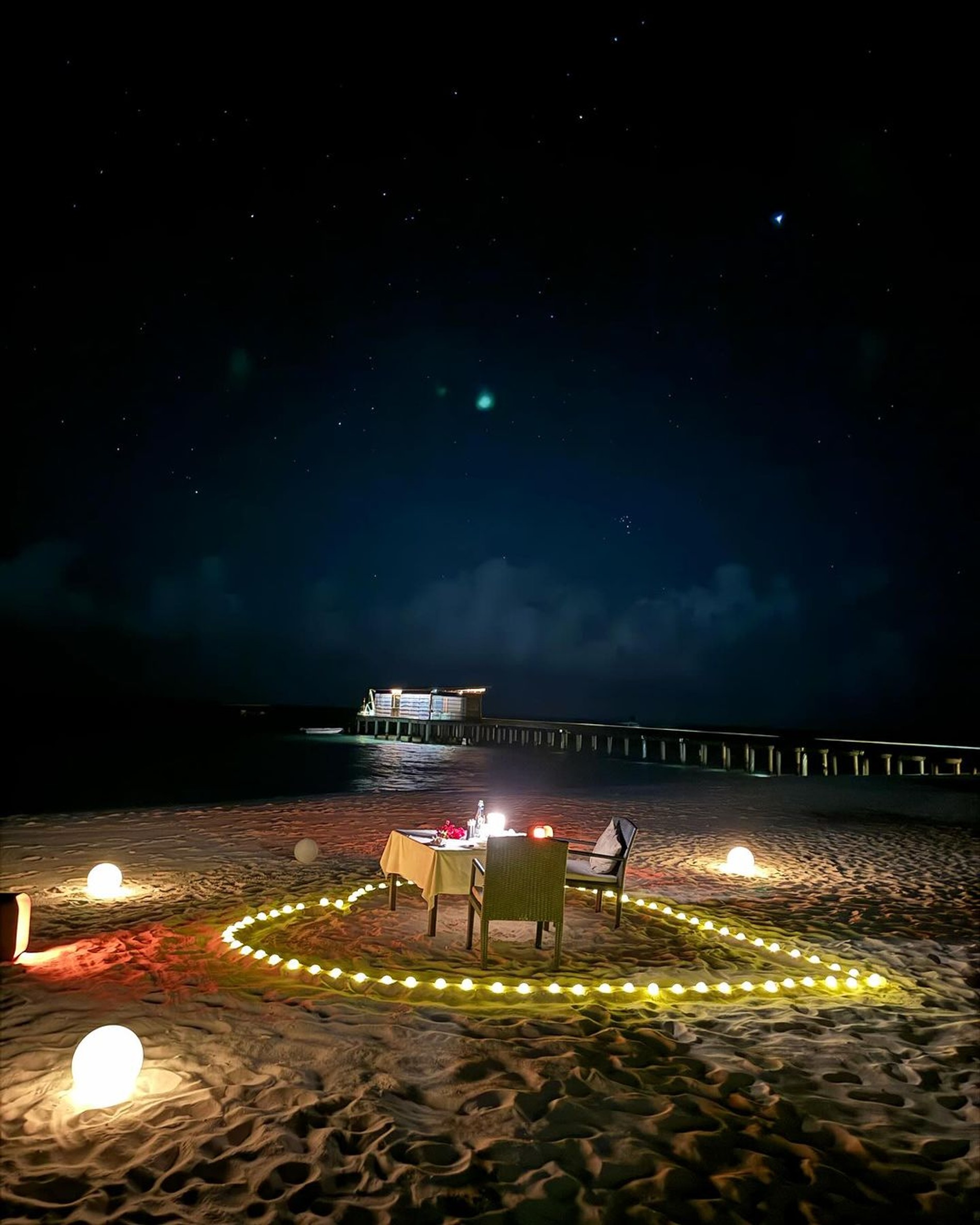 Виктория Боня поделилась новыми романтичными фотографиями с отдыха. Фото: Инстаграм* @victoriabonya