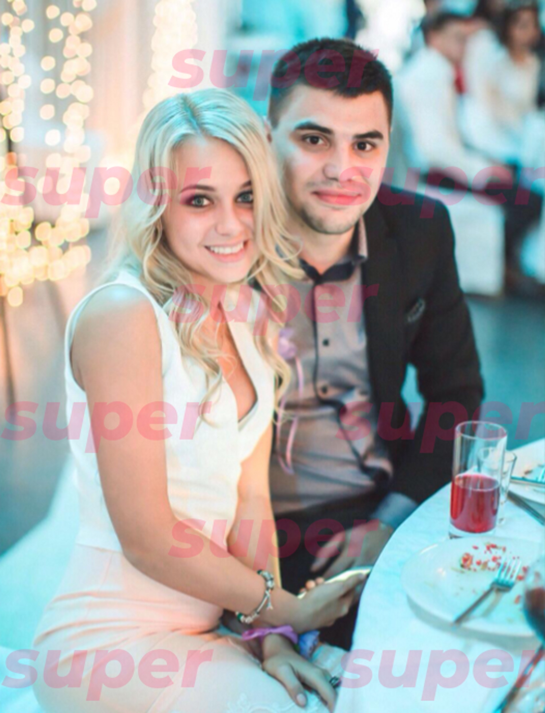 Руслан со своей, возможно, бывшей супругой Таисией. Фото: социальные сети матери Гасанова