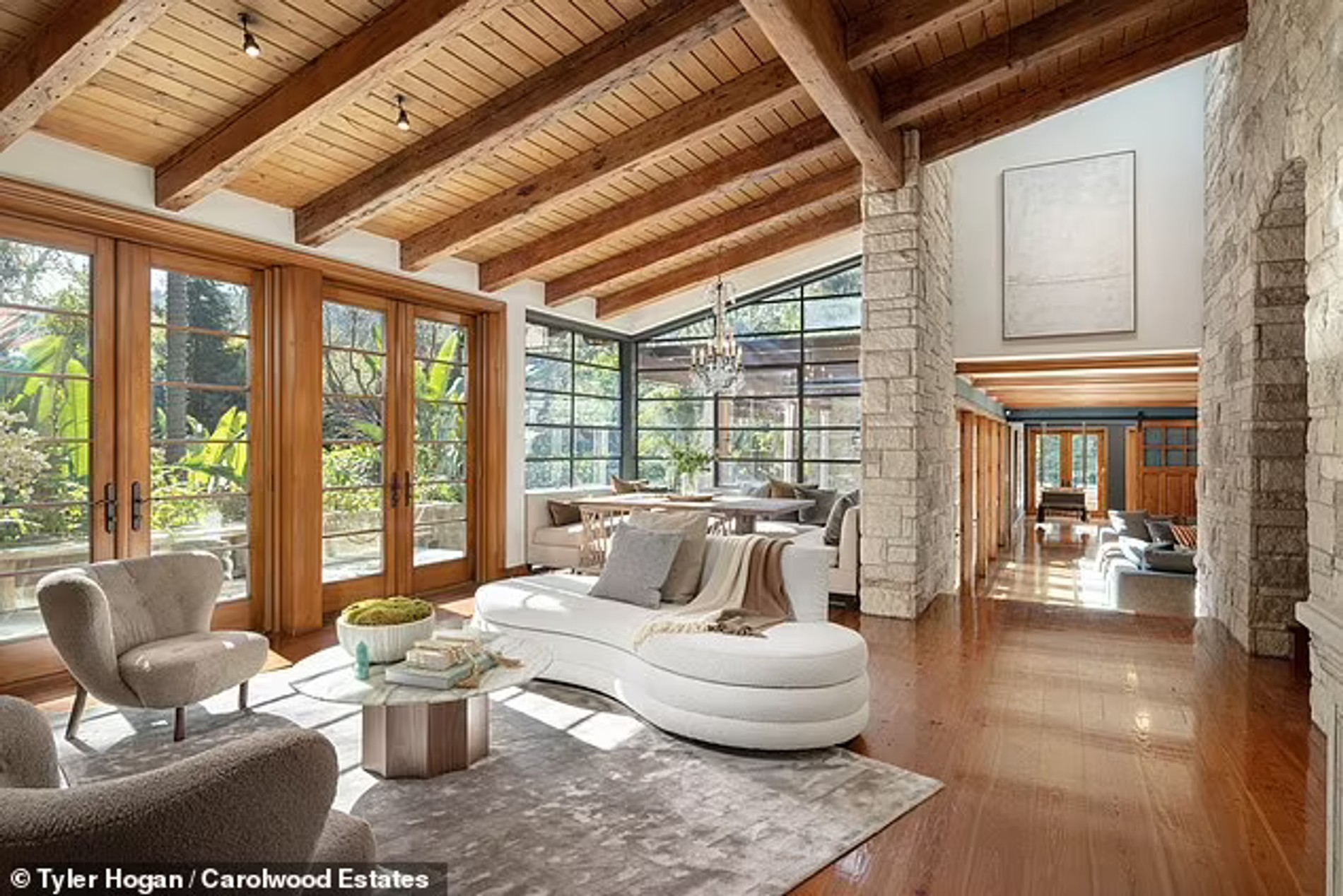 Дом Дженнифер Лопес в Калифорнии. Фото: Daily Mail