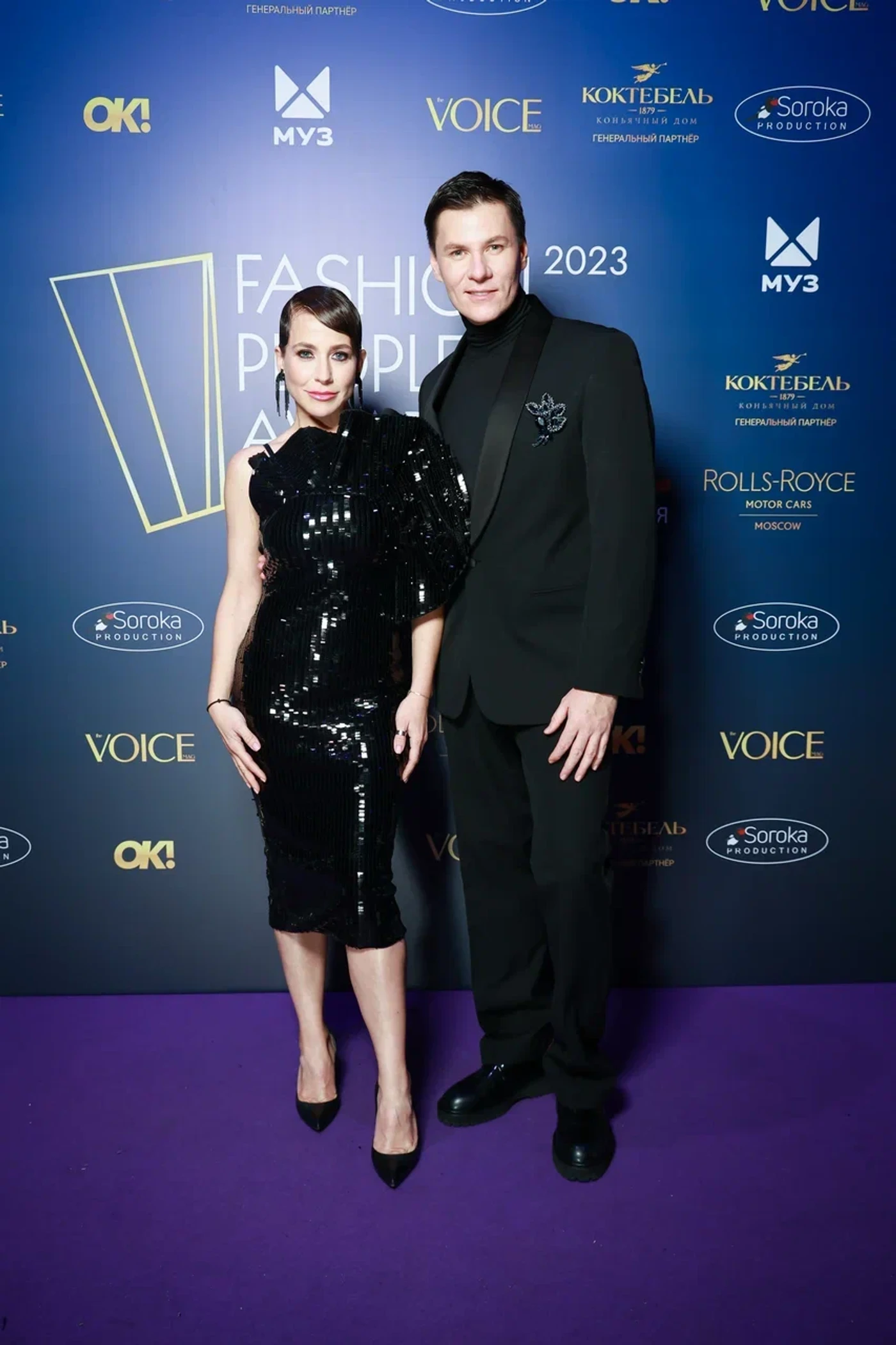 Жалаңаш әскери қыздардың суреттері