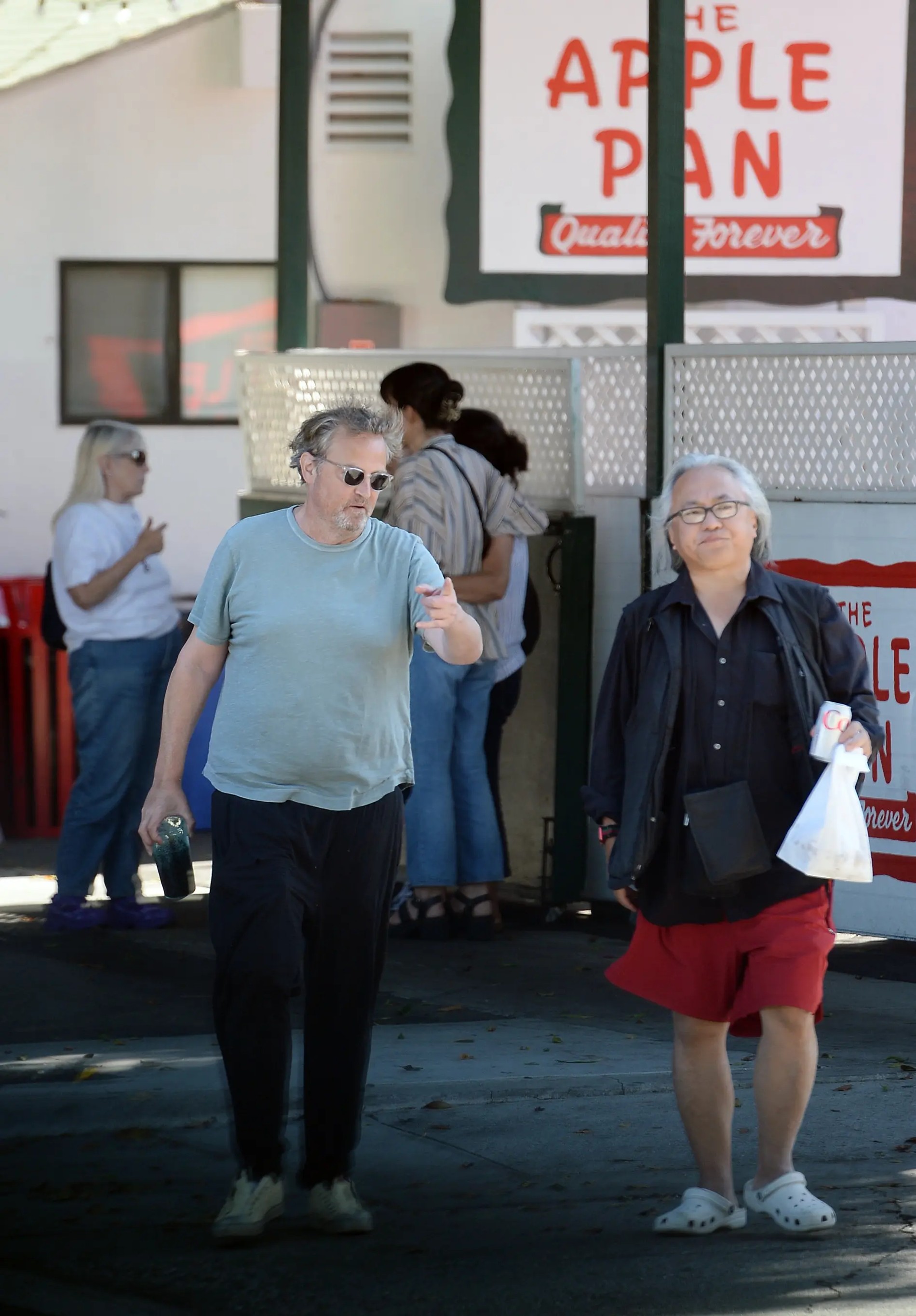 Мэттью Перри на последних фото папарацци. Фото: TheImageDirect.com