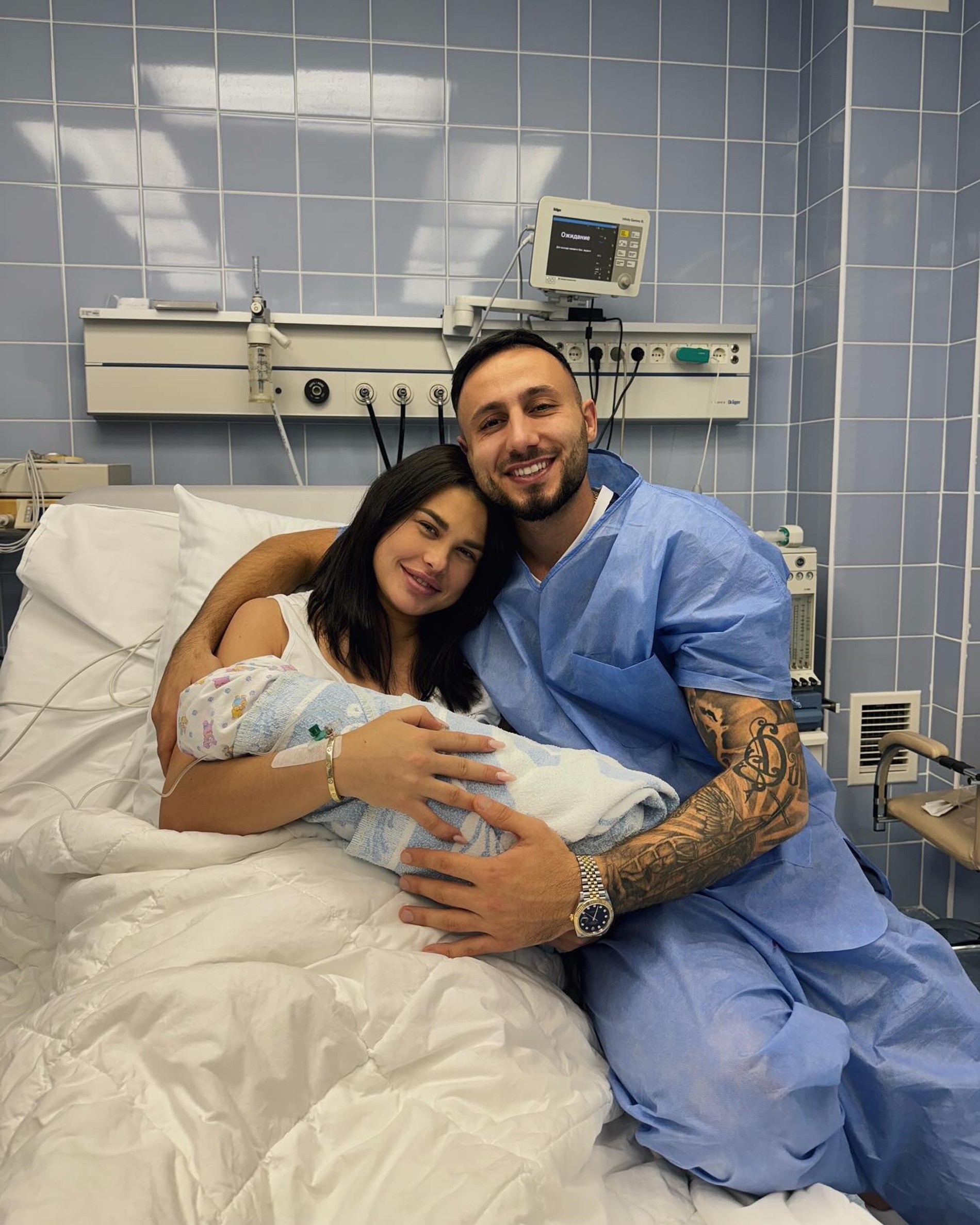 Ирина Пинчук, Арай Чобанян и их новорожденный сын. Фото: Инстаграм* @pinchuk_official