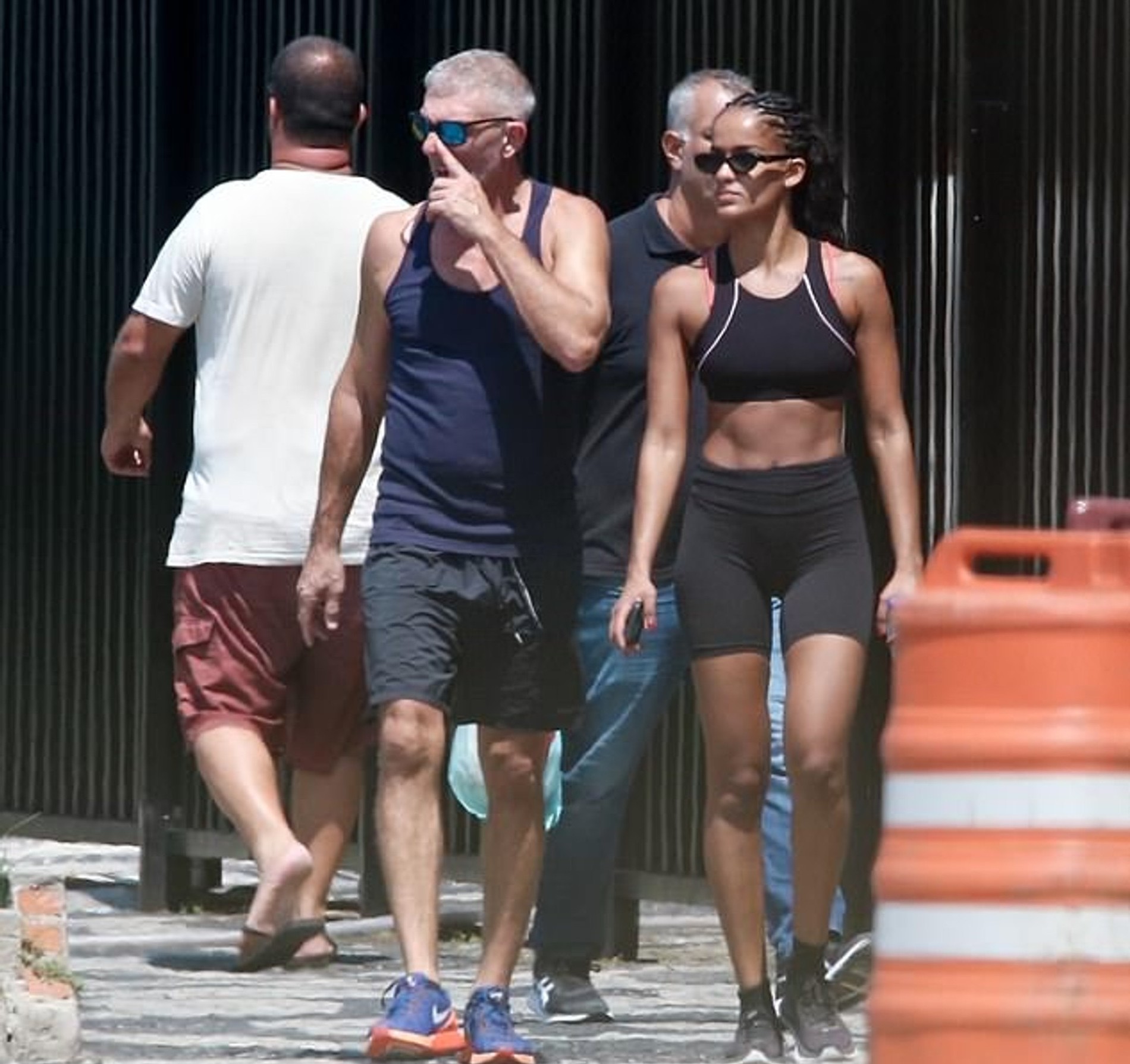 Венсан Кассель и Нара Баптиста. Фото: BackGrid