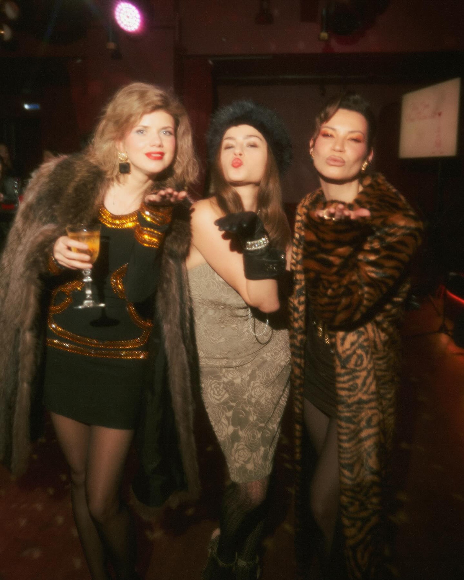 Ида Галич с гостями вечеринки. Фото: Инстаграм* @galichida