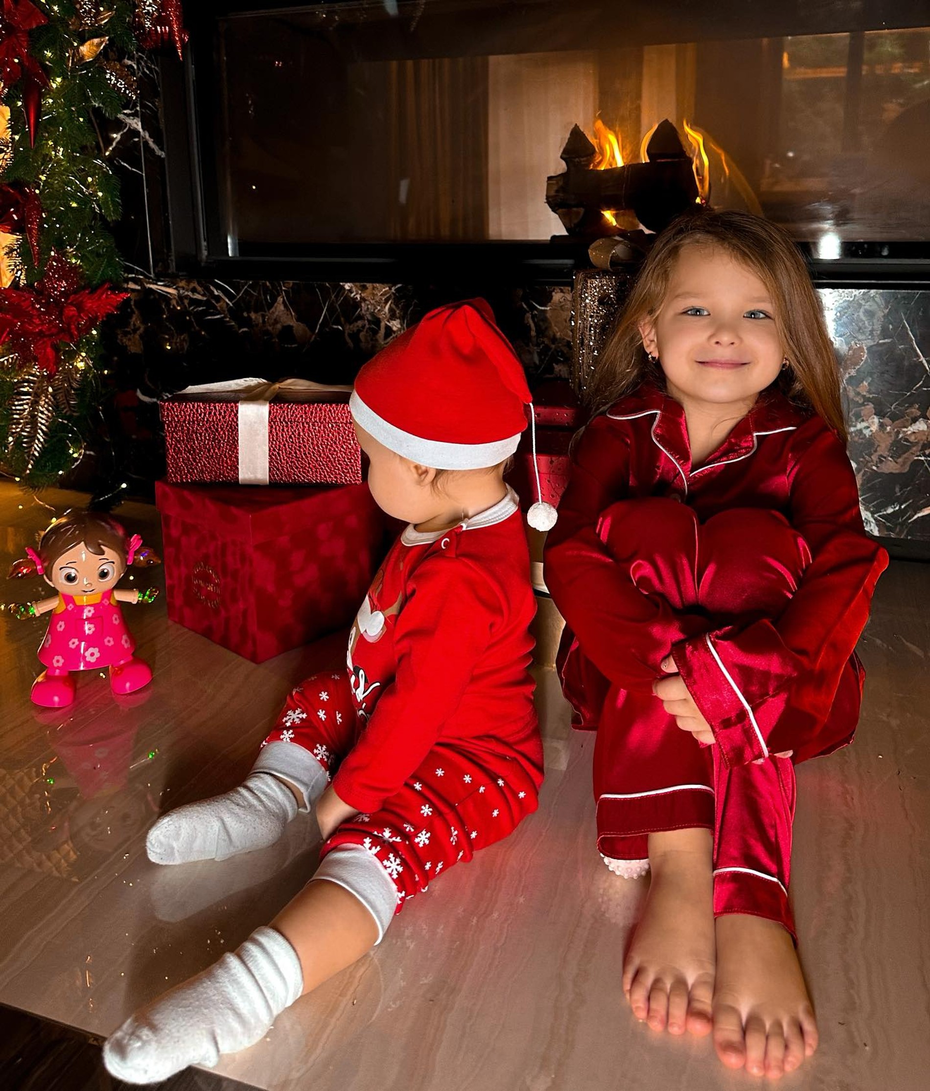 Камилла и Адриана. Фото: Инстаграм* @offi_hanna