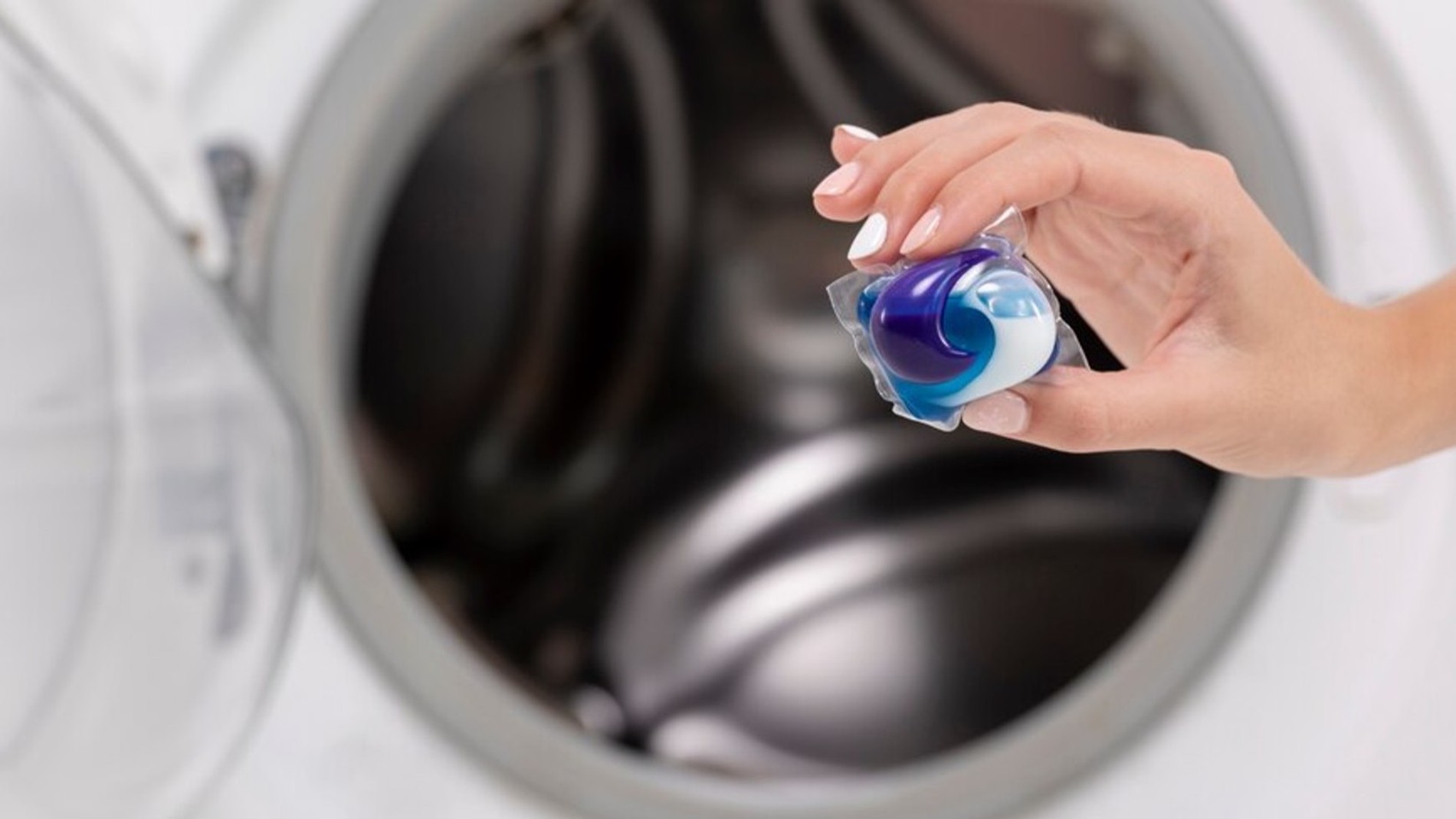 Стиральная машина отключается во время стирки причины. Стиральная машинка отключается в начале стирки. Стиральная машинка самсунг 5е. Стиральная машина самсунг wf7600s9r. Стиральная машина отключается во время стирки причины.