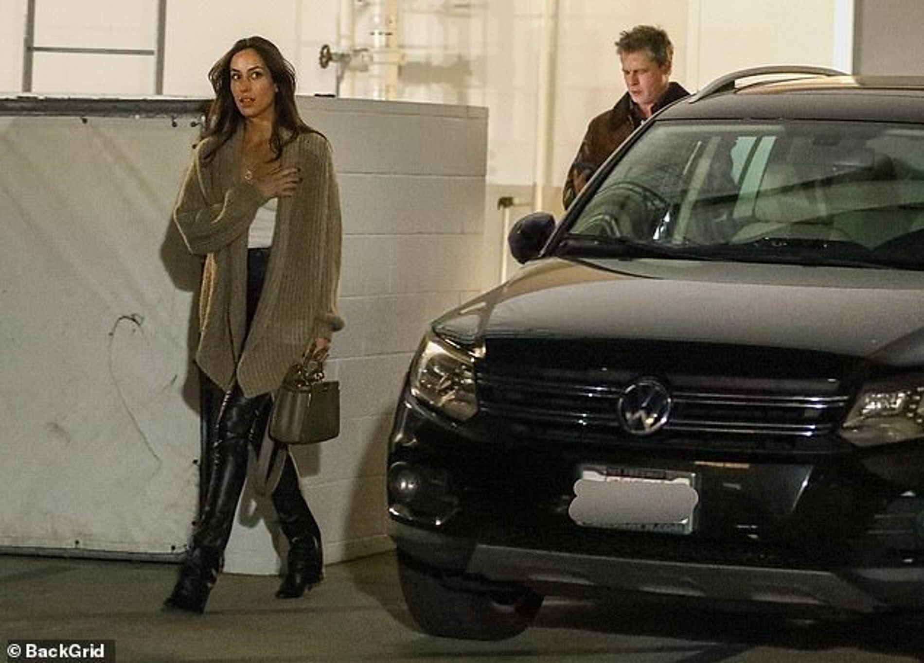 Брэд Питт и Инес де Рамон. Фото: BackGrid