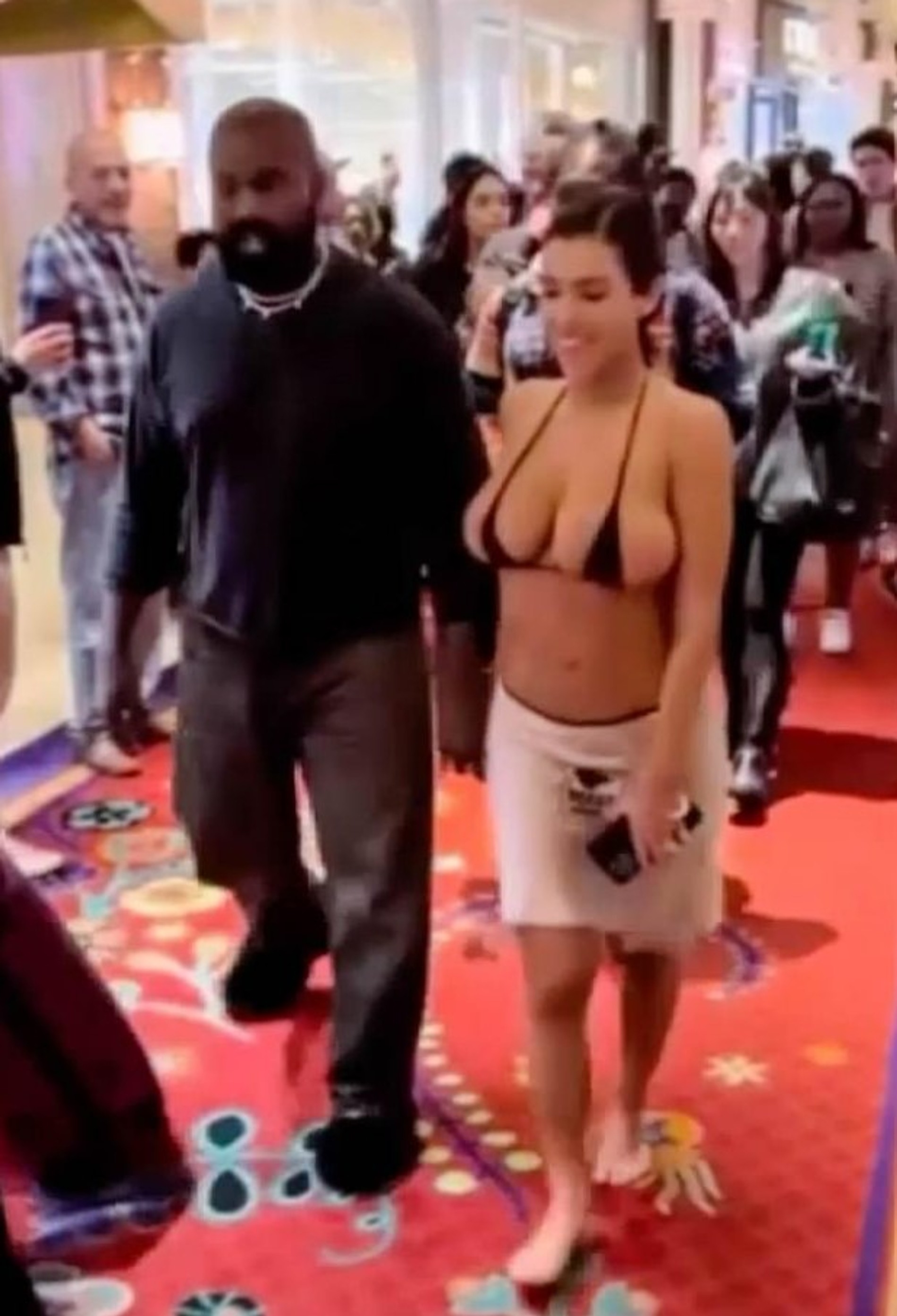 Канье Уэст и Бьянка Ценсори. Фото: TMZ/ BACKGRID