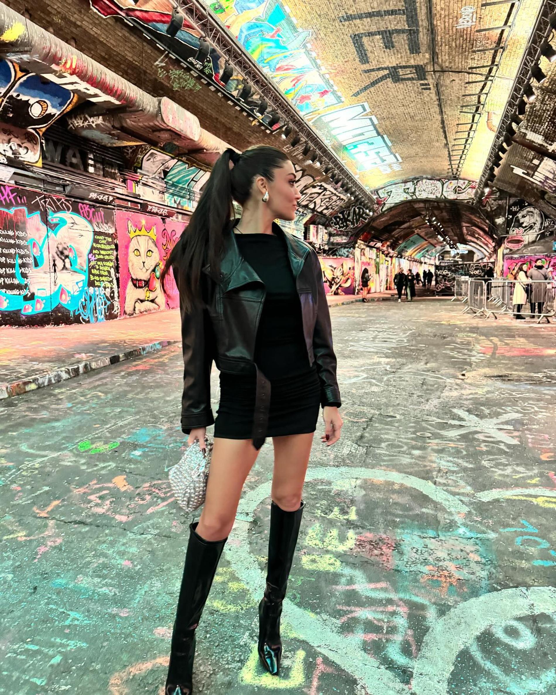 Ханде Эрчел. Фото: Инстаграм (запрещен в РФ) / @handemiyy